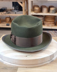 WHIPPET FEDORA | DELUXE RABBIT & HARE BLEND | MOSS GREEN | SIZE 60, US 7 1/2