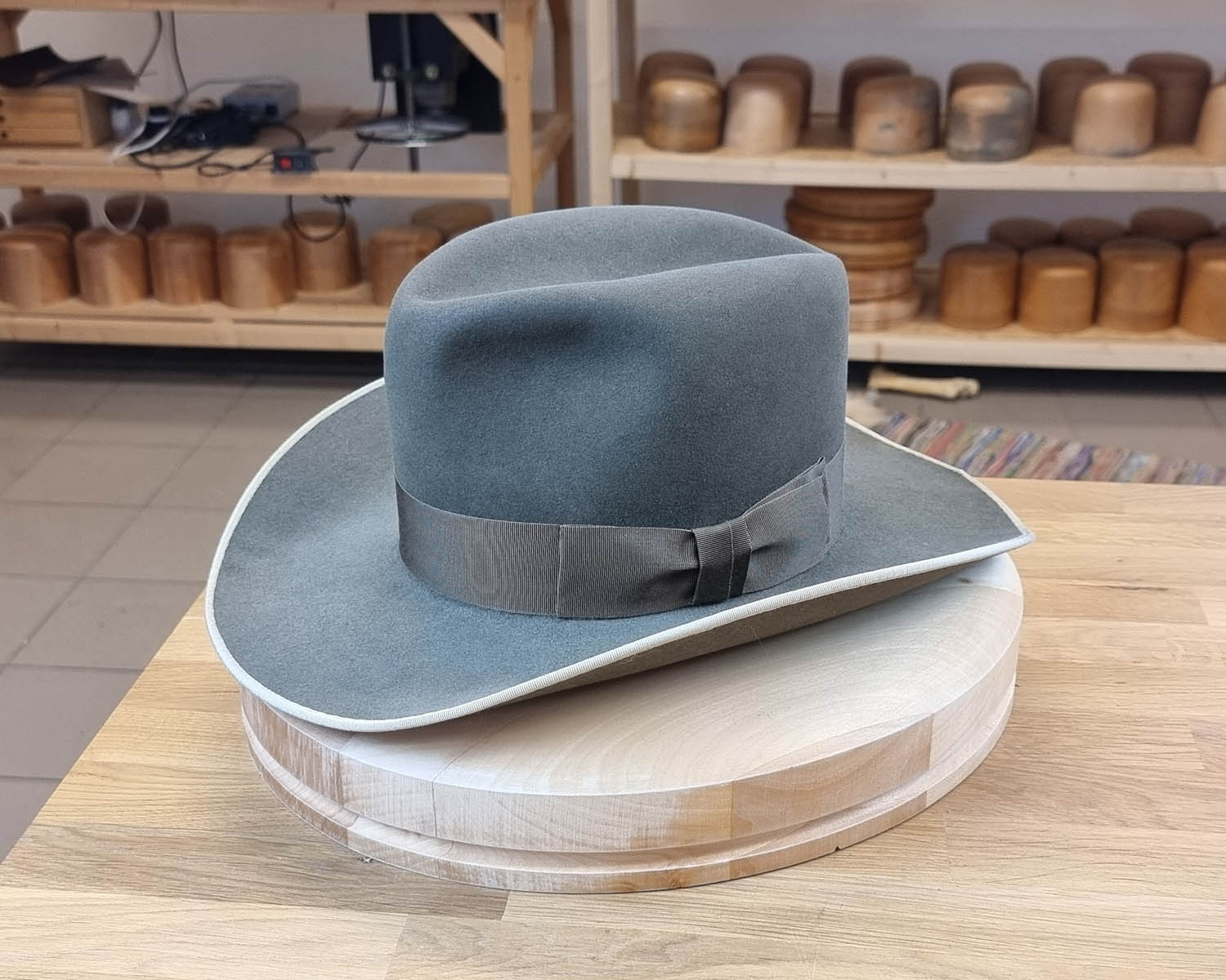 WESTERN RESTORATION | 4X BEAVER BLEND | GRAY | SIZE 58, US 7 1/4