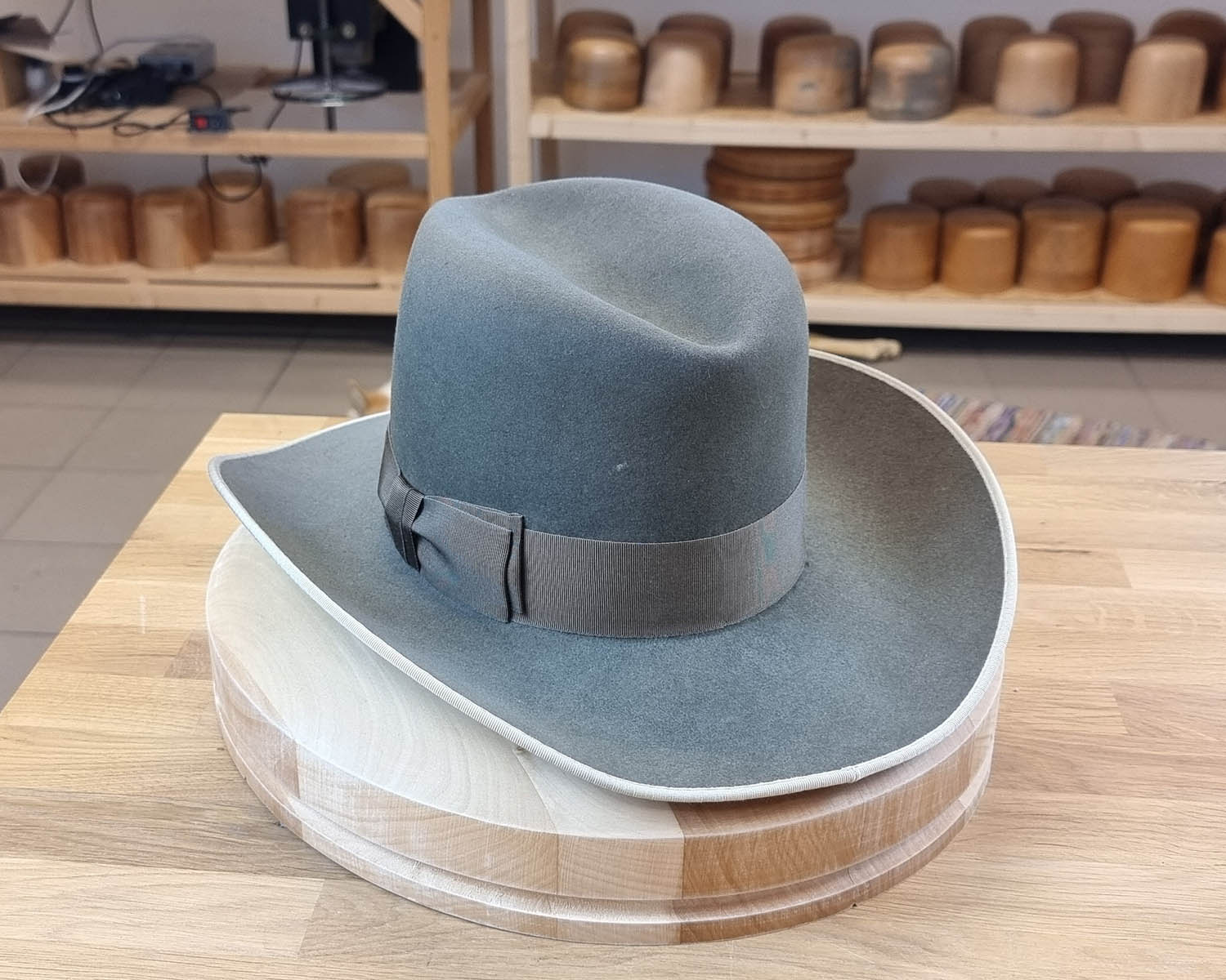 WESTERN RESTORATION | 4X BEAVER BLEND | GRAY | SIZE 58, US 7 1/4
