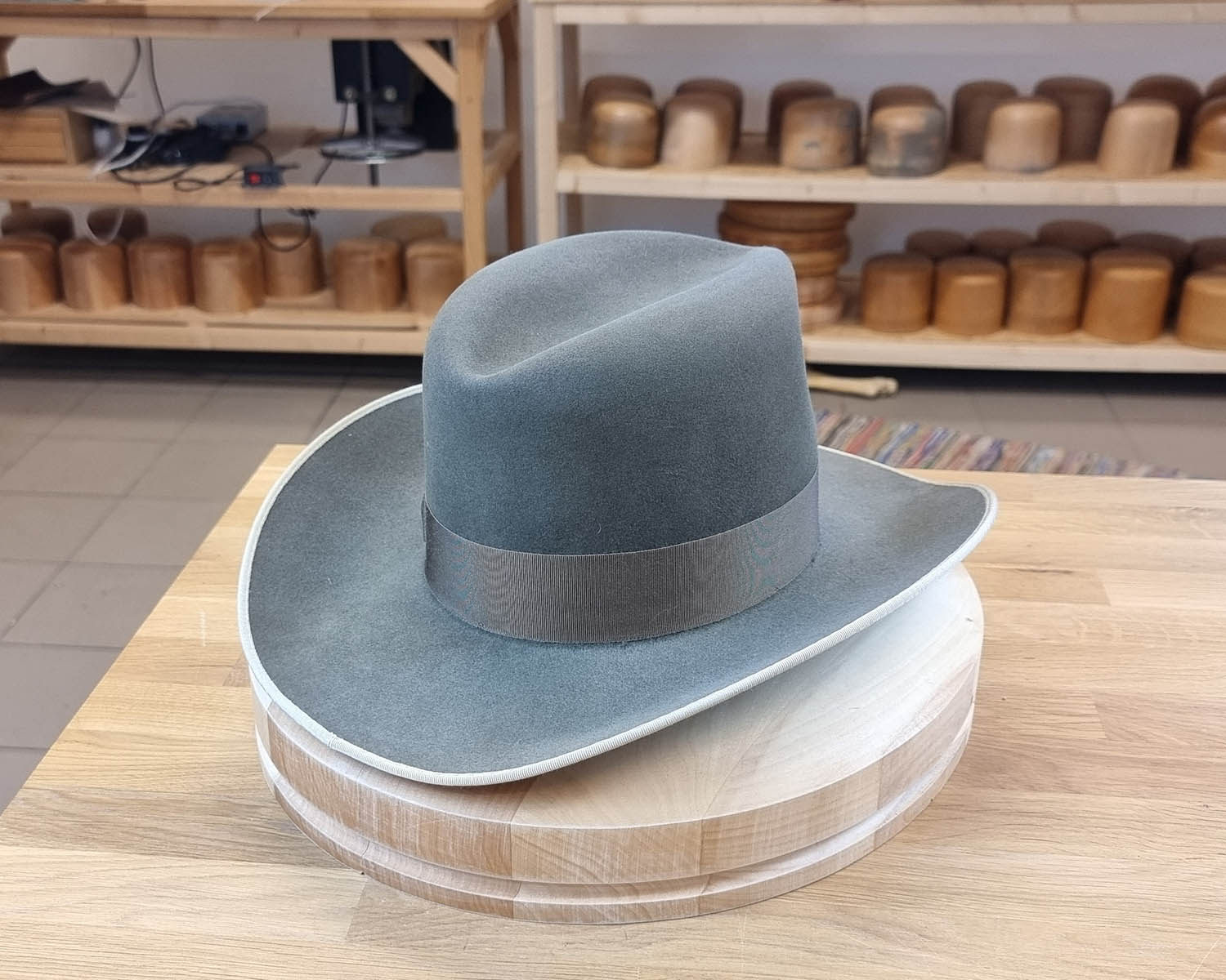 WESTERN RESTORATION | 4X BEAVER BLEND | GRAY | SIZE 58, US 7 1/4