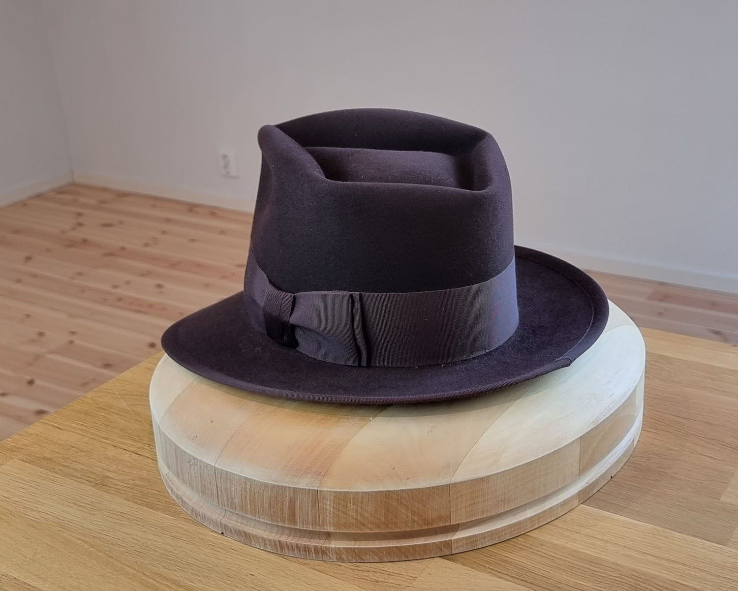 BOGART Maltese Falcon Crease FEDORA | OXBLOOD COLOR | 100X BEAVER | SIZE 60, US 7 1/2