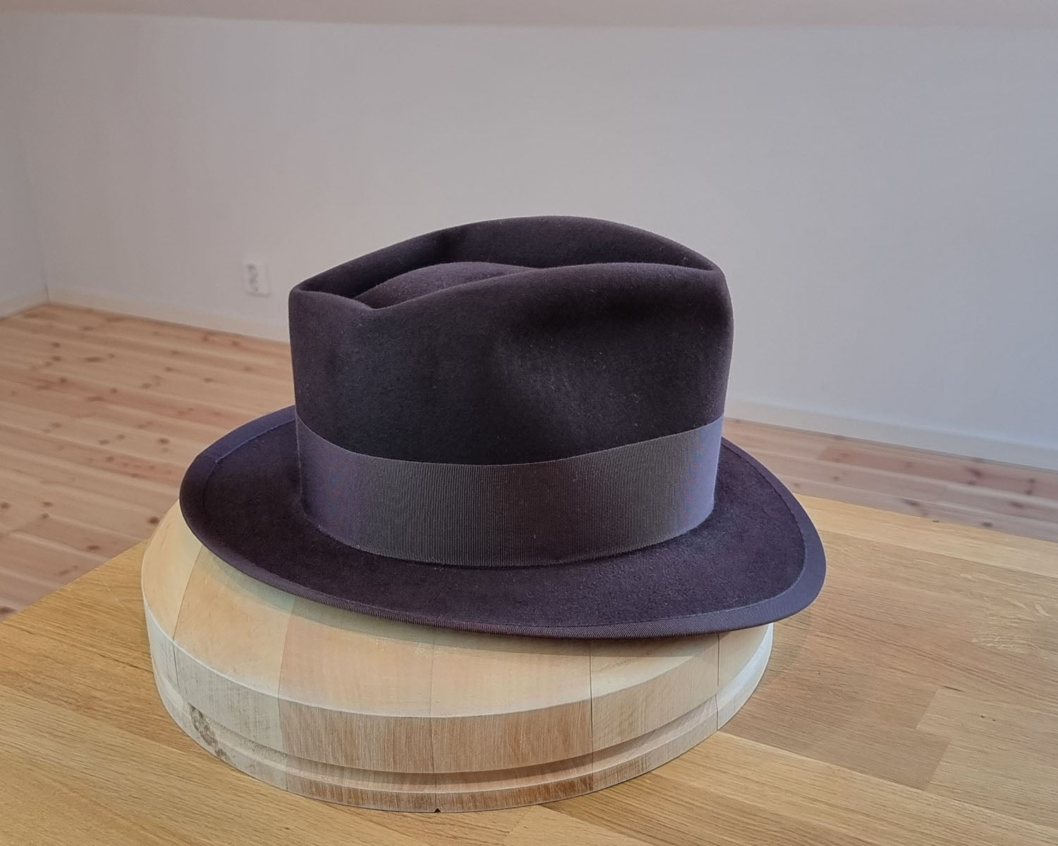 BOGART Maltese Falcon Crease FEDORA | OXBLOOD COLOR | 100X BEAVER | SIZE 60, US 7 1/2