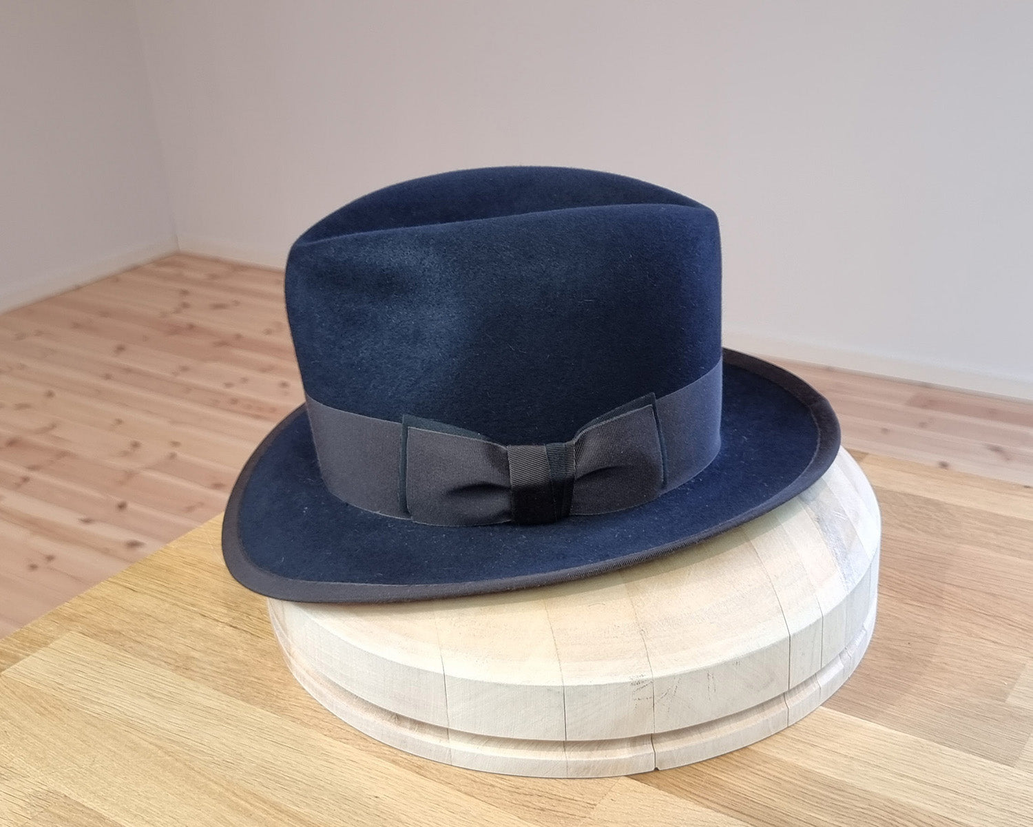 CAGNEY FEDORA | DARK NAVY | 100X BEAVER | SIZE 59, US 7 3/8