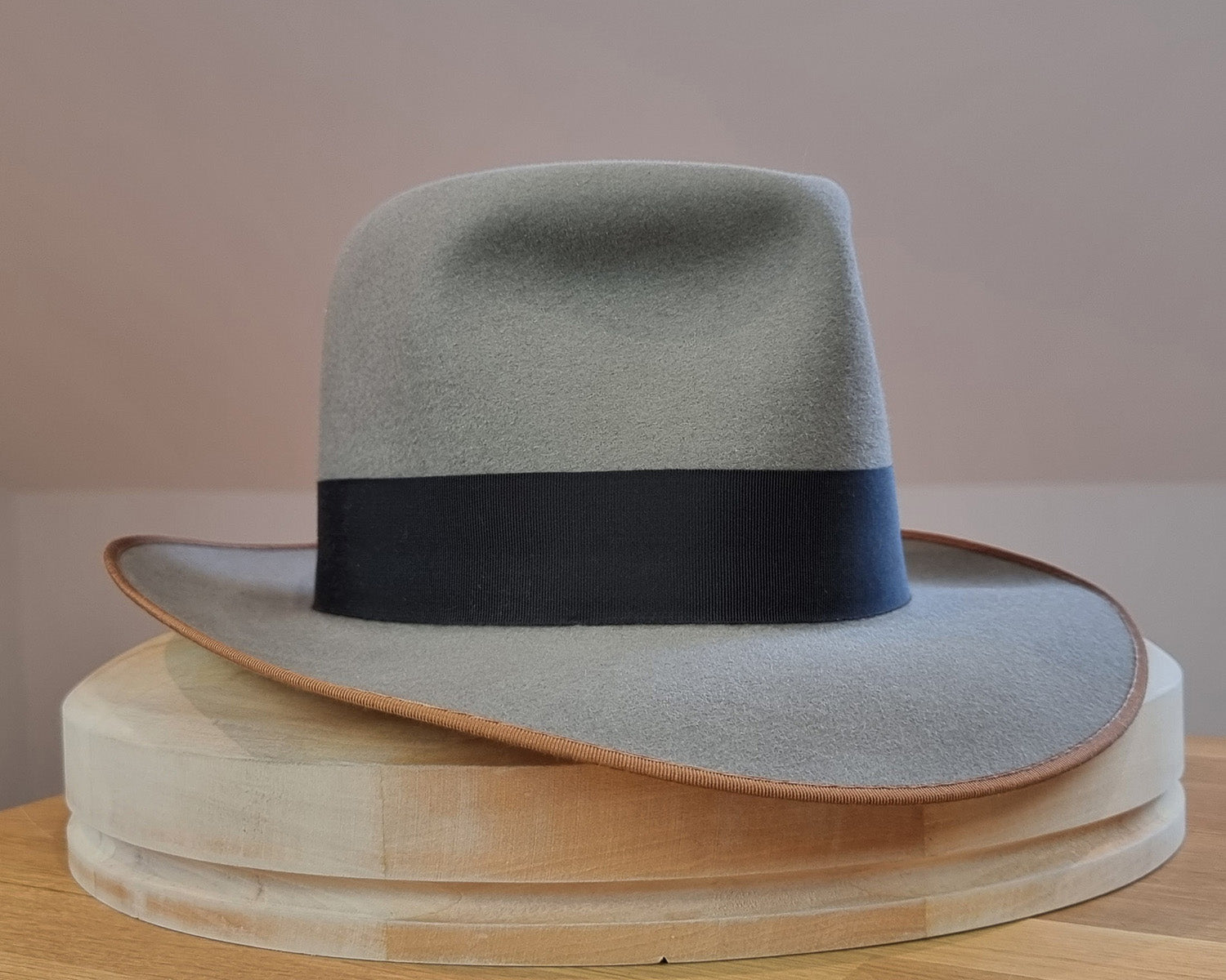 LEIFUR FEDORA | STONE | RABBIT & HARE DELUXE BLEND | SIZE 58, US 7 1/4
