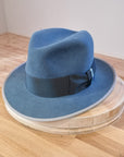 CAGNEY FEDORA | 100X NUTRIA | COBALT COLOR | SIZE 60, US 7 1/2