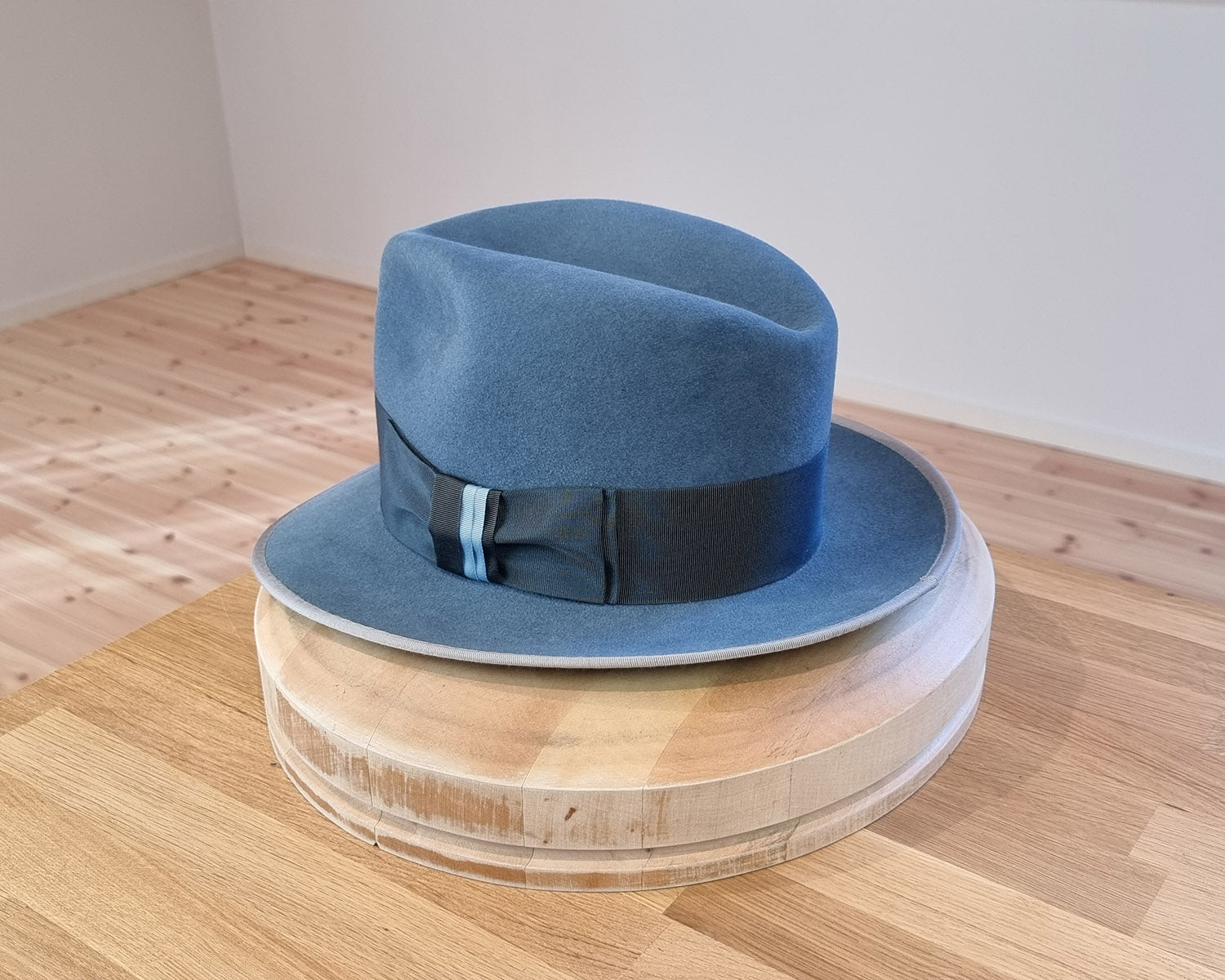CAGNEY FEDORA | 100X NUTRIA | COBALT COLOR | SIZE 60, US 7 1/2