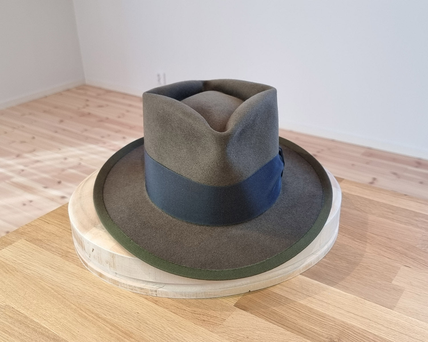 BOGART Maltese Falcon Crease FEDORA | 50X BEAVER BLEND | OLIVE COLOR | SIZE 59, US 7 3/8