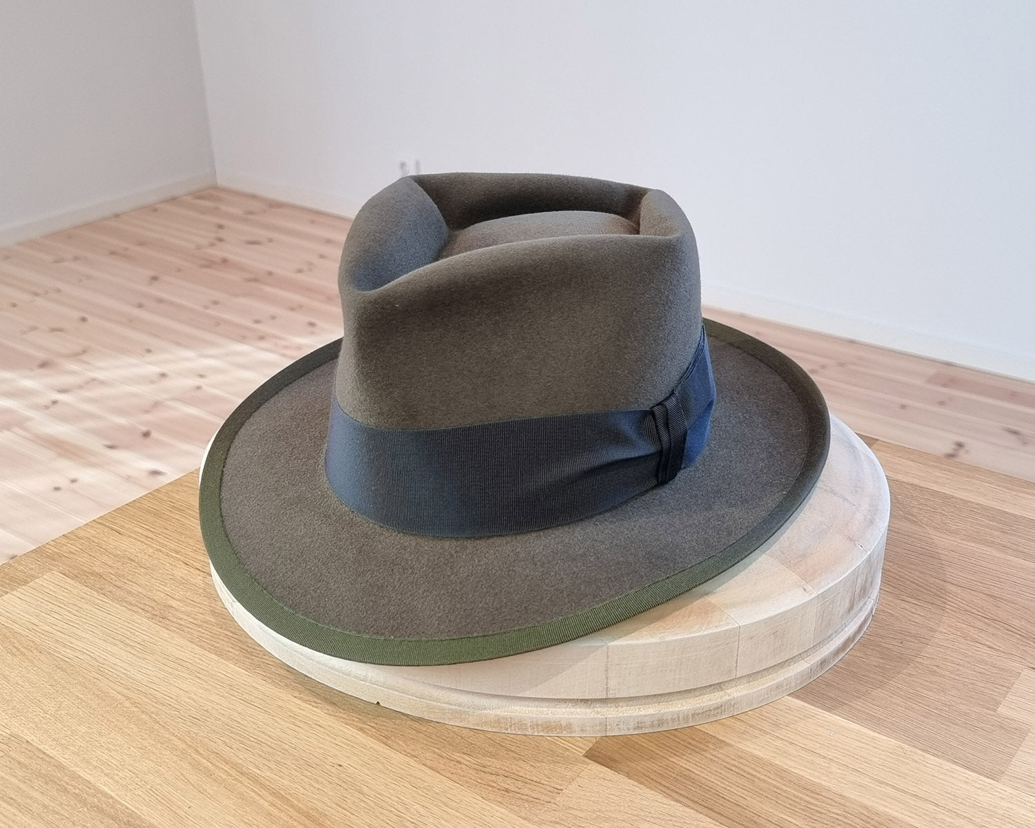 BOGART Maltese Falcon Crease FEDORA | 50X BEAVER BLEND | OLIVE COLOR | SIZE 59, US 7 3/8
