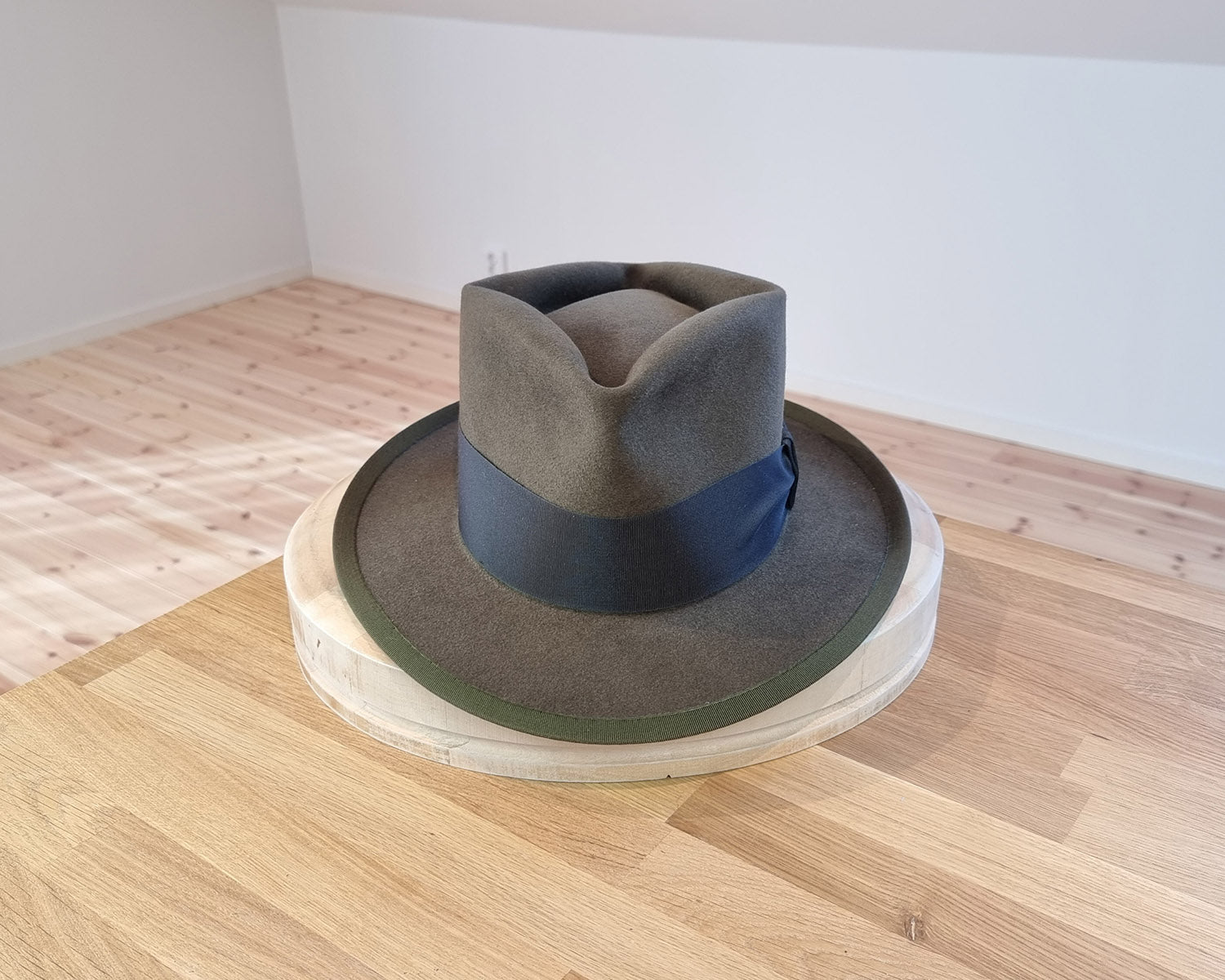 BOGART Maltese Falcon Crease FEDORA | 50X BEAVER BLEND | OLIVE COLOR | SIZE 59, US 7 3/8