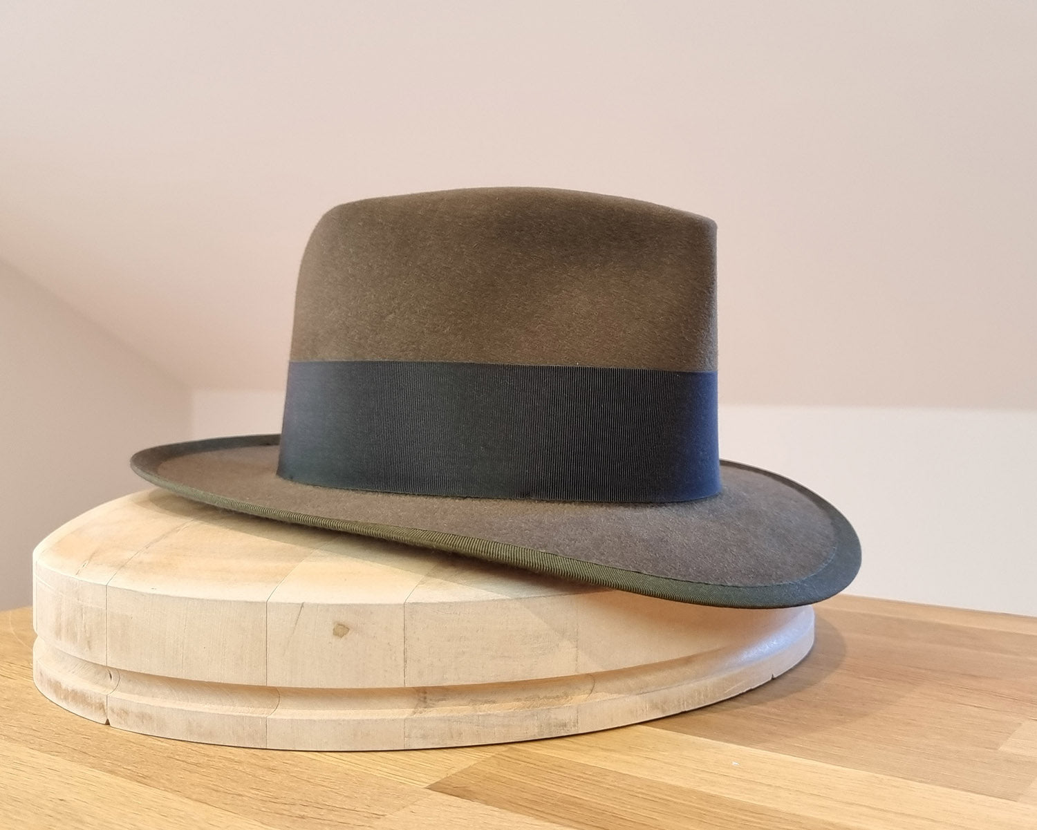 BOGART Maltese Falcon Crease FEDORA | 50X BEAVER BLEND | OLIVE COLOR | SIZE 59, US 7 3/8