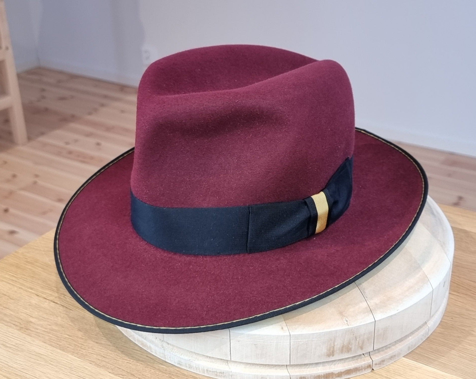 LEIFUR FEDORA | BURGUNDY | RABBIT & HARE DELUXE BLEND | SIZE 60, US 7 1/2