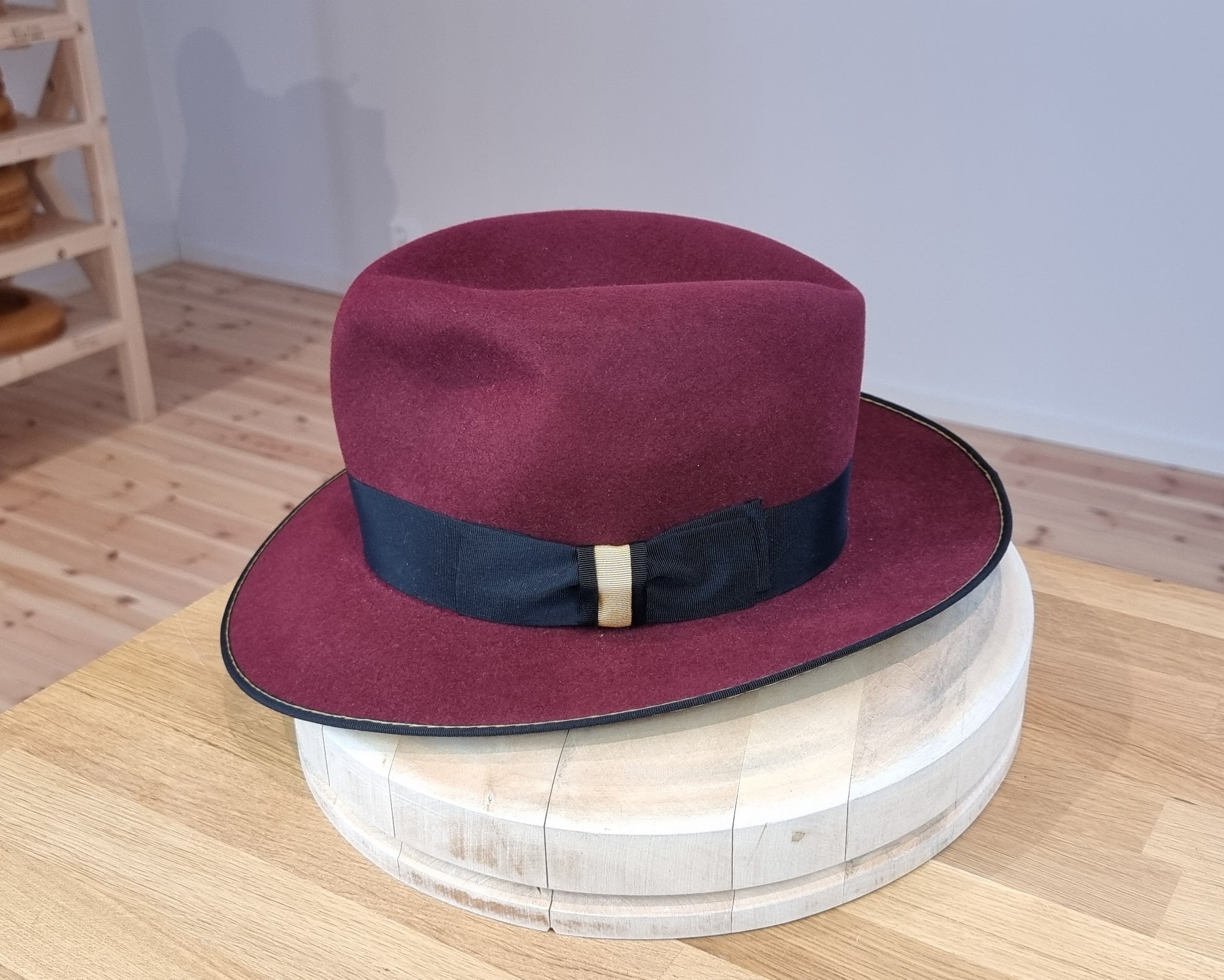 LEIFUR FEDORA | BURGUNDY | RABBIT &amp; HARE DELUXE BLEND | SIZE 60, US 7 1/2