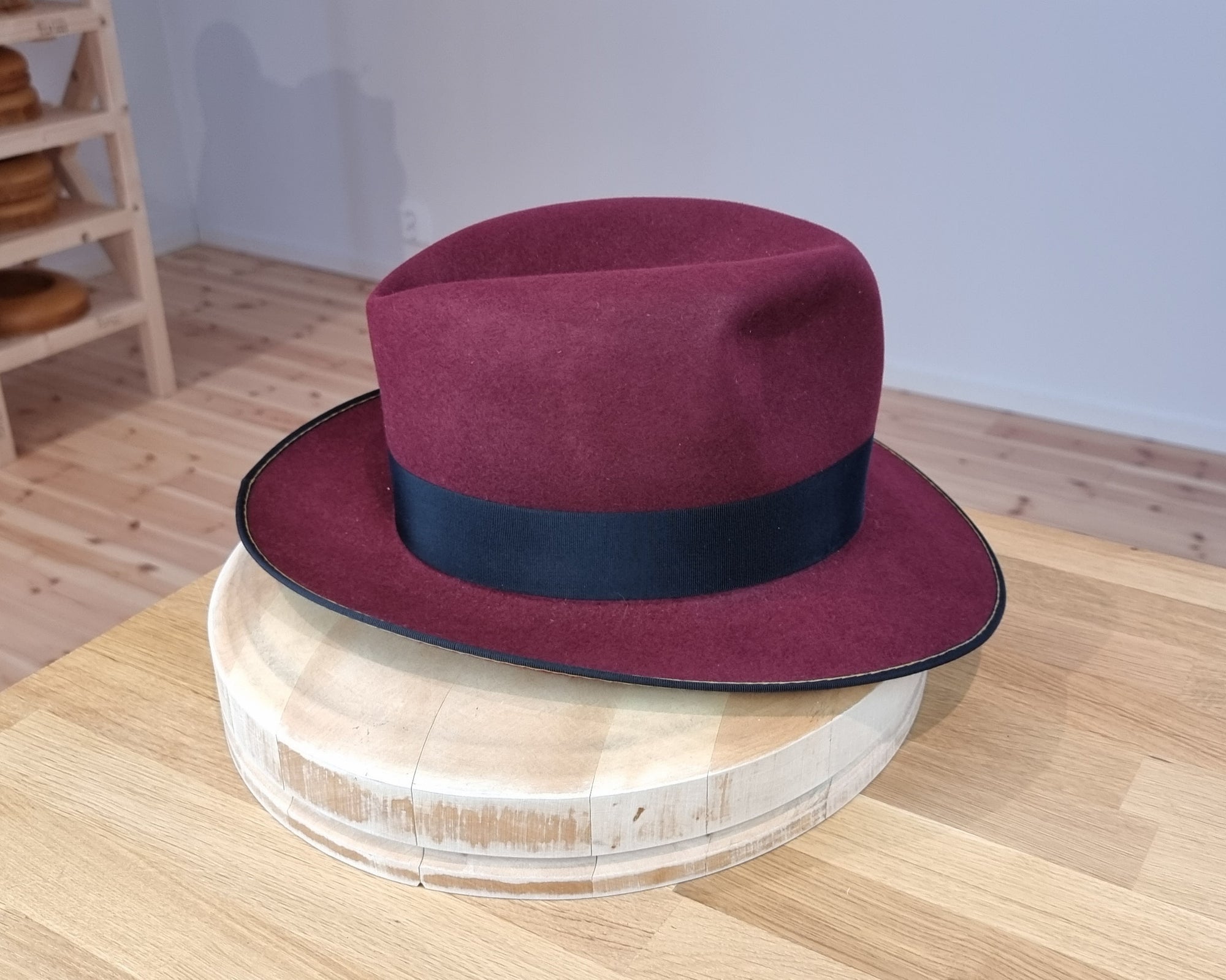 LEIFUR FEDORA | BURGUNDY | RABBIT & HARE DELUXE BLEND | SIZE 60, US 7 1/2