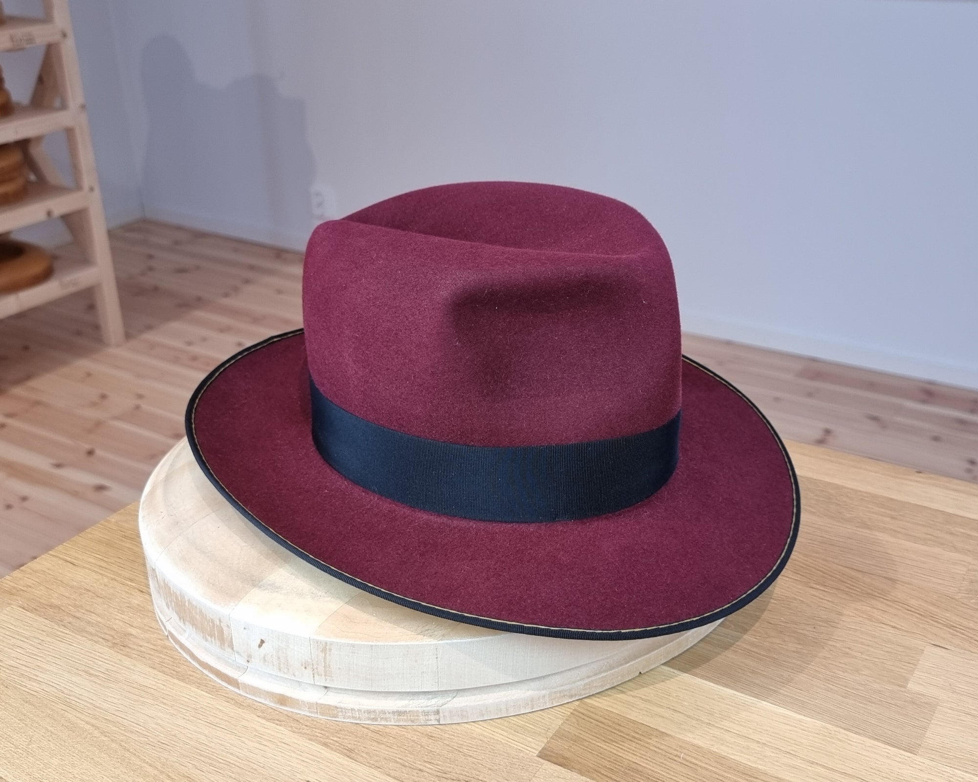LEIFUR FEDORA | BURGUNDY | RABBIT & HARE DELUXE BLEND | SIZE 60, US 7 1/2