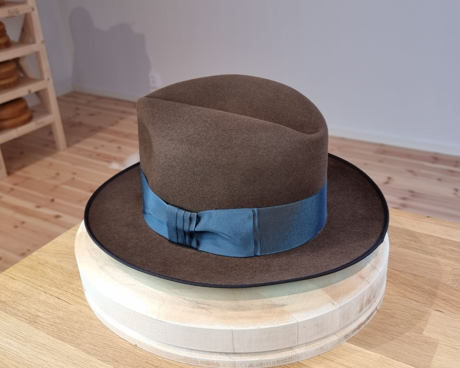 CAGNEY FEDORA | 30X BEAVER BLEND | SABLE BROWN | SIZE 60, US 7 1/2