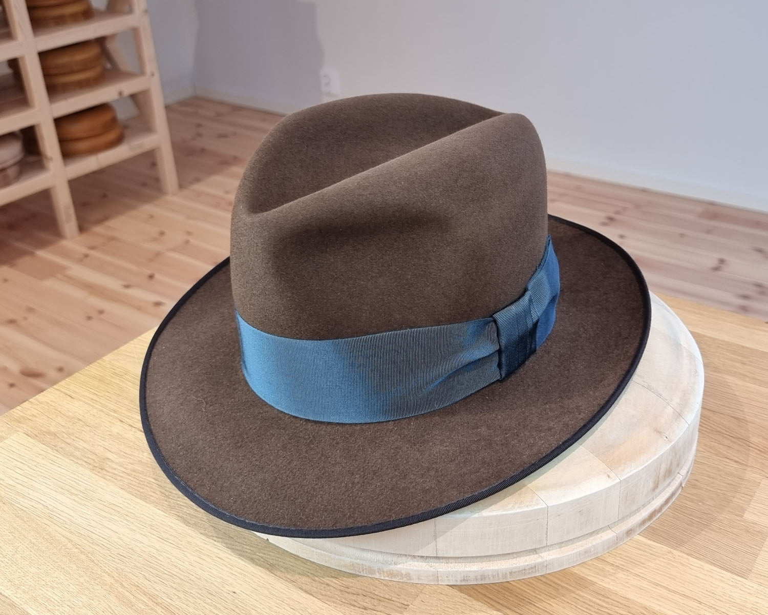 CAGNEY FEDORA | 30X BEAVER BLEND | SABLE BROWN | SIZE 60, US 7 1/2