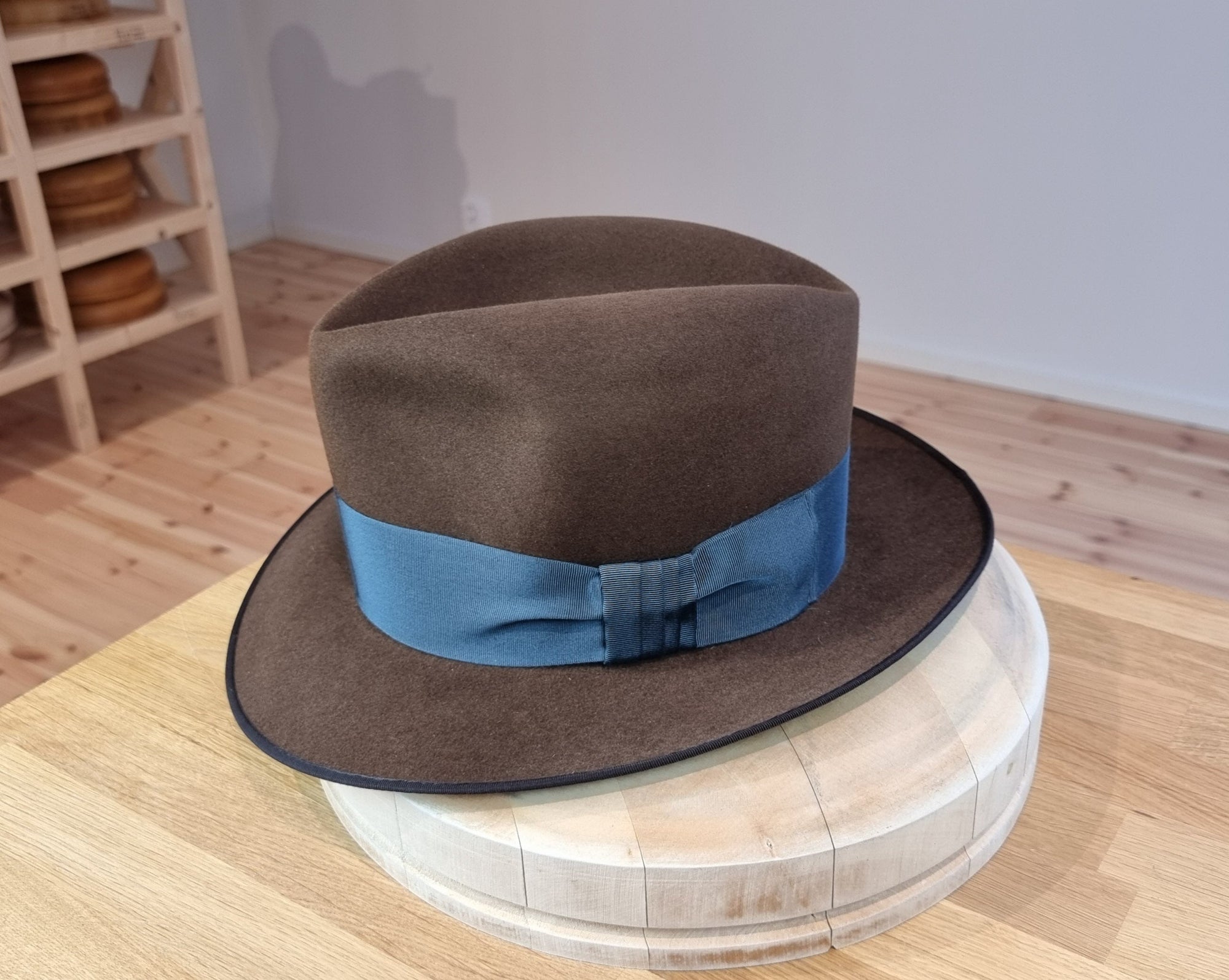 CAGNEY FEDORA | 30X BEAVER BLEND | SABLE BROWN | SIZE 60, US 7 1/2
