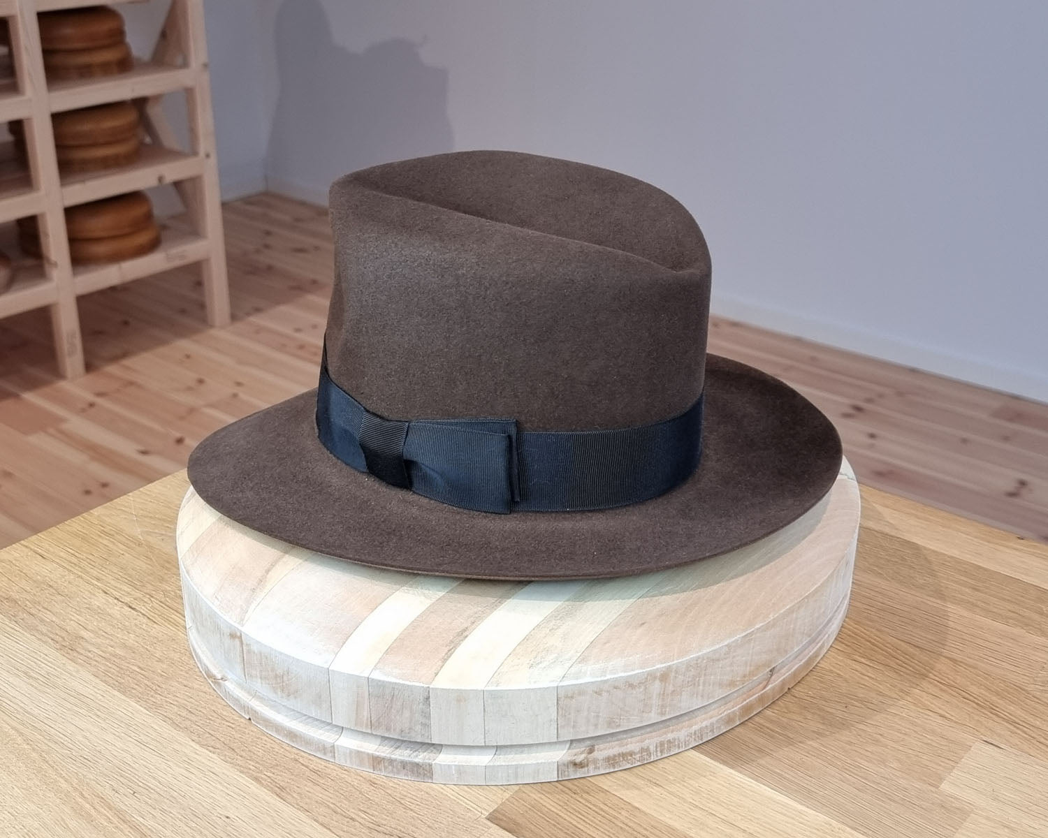 LEIFUR Lucky FEDORA | 50X BEAVER BLEND | SABLE BROWN | SIZE 58, US 7 1/4