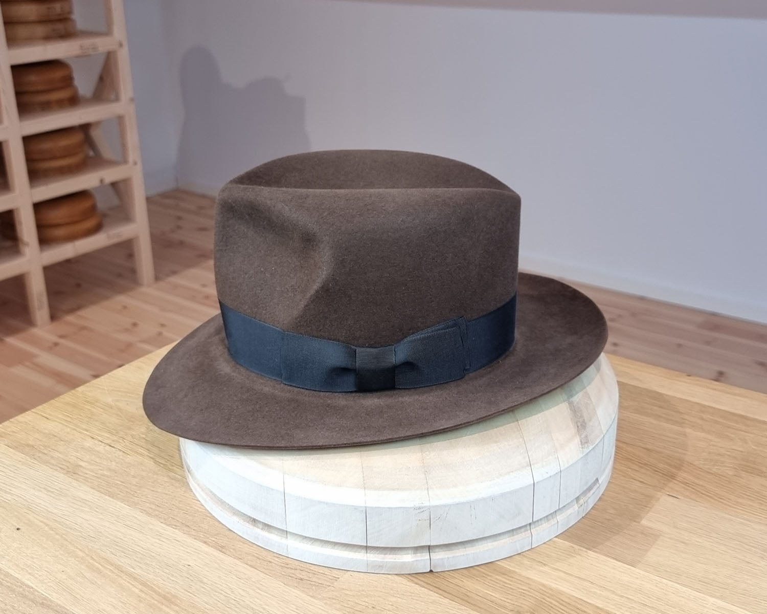 LEIFUR Lucky FEDORA | 50X BEAVER BLEND | SABLE BROWN | SIZE 59, US 7 3/8
