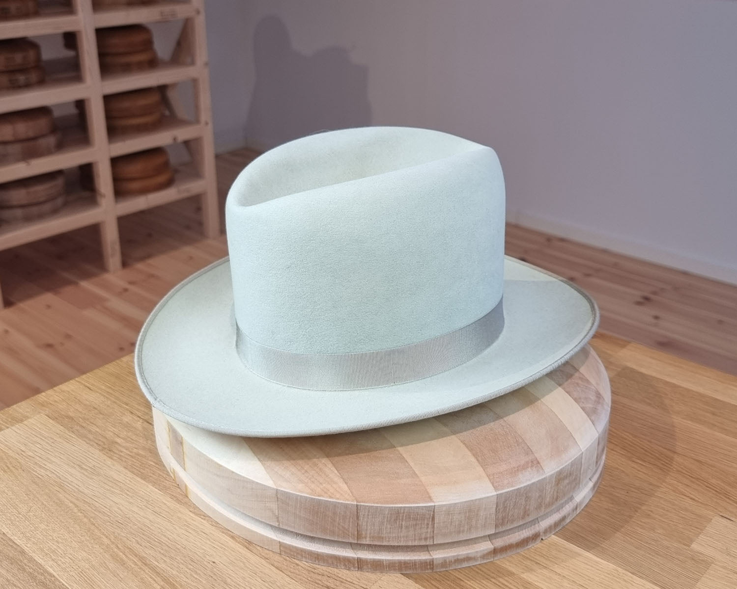 WESTERN UPCYCLE | 4X BEAVER BLEND | SILVERBELLY | SIZE 57, US 7 1/8