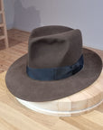 LEIFUR Lucky FEDORA | 100X BEAVER | SABLE BROWN | US 7 1/4, EU 58