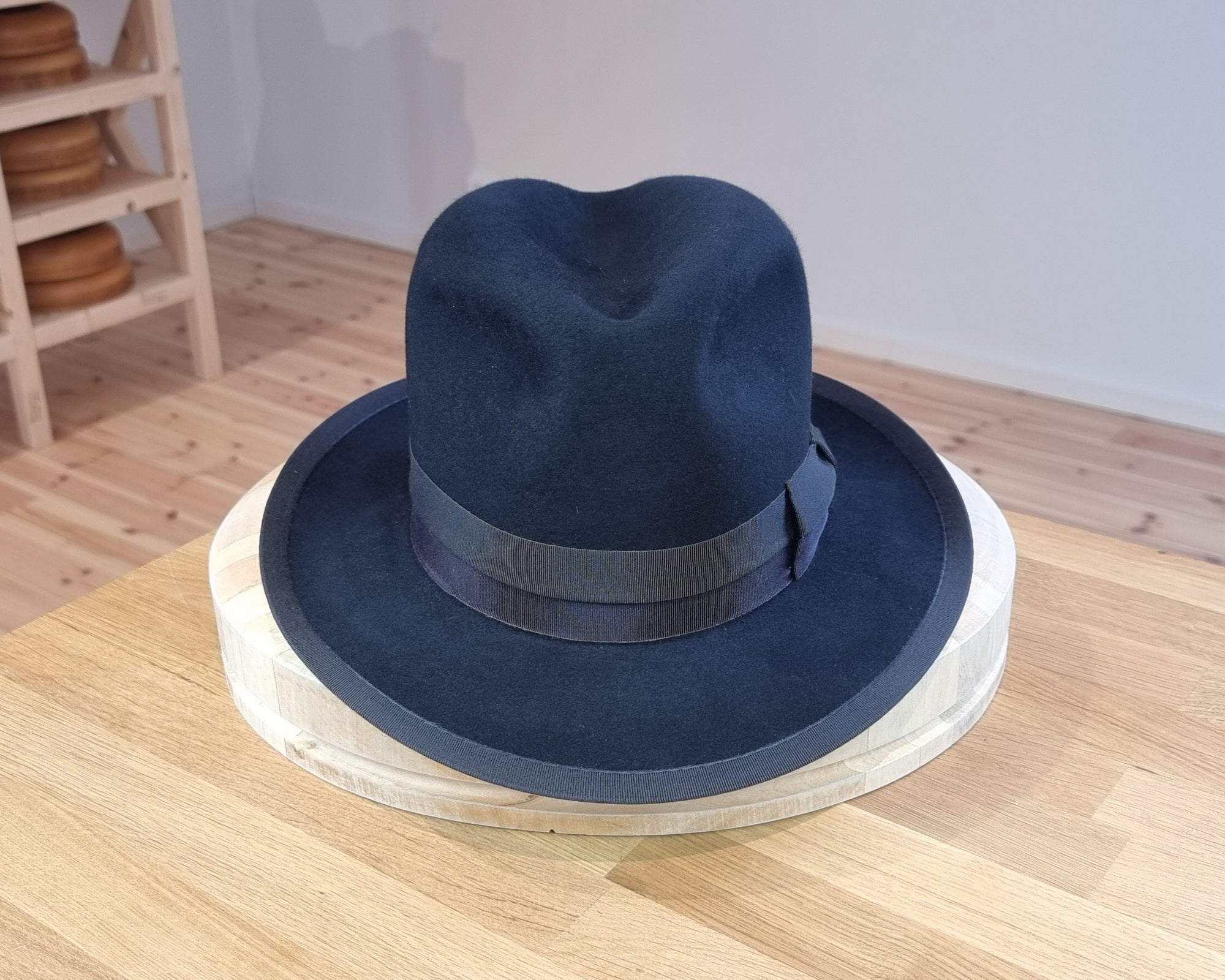 CAGNEY FEDORA | 100X BEAVER | DARK NAVY | SIZE 58, US 7 1/4