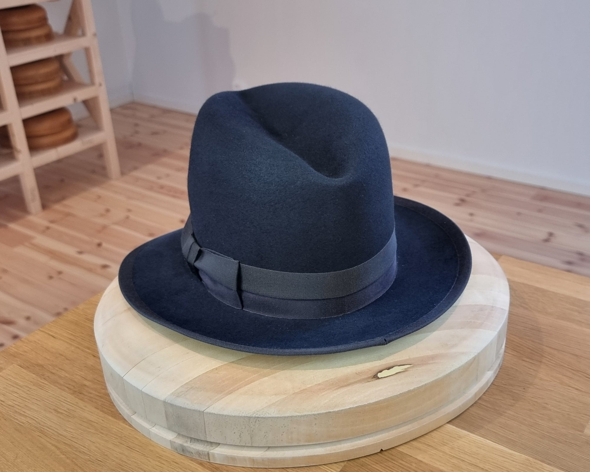 CAGNEY FEDORA | 100X BEAVER | DARK NAVY | SIZE 58, US 7 1/4