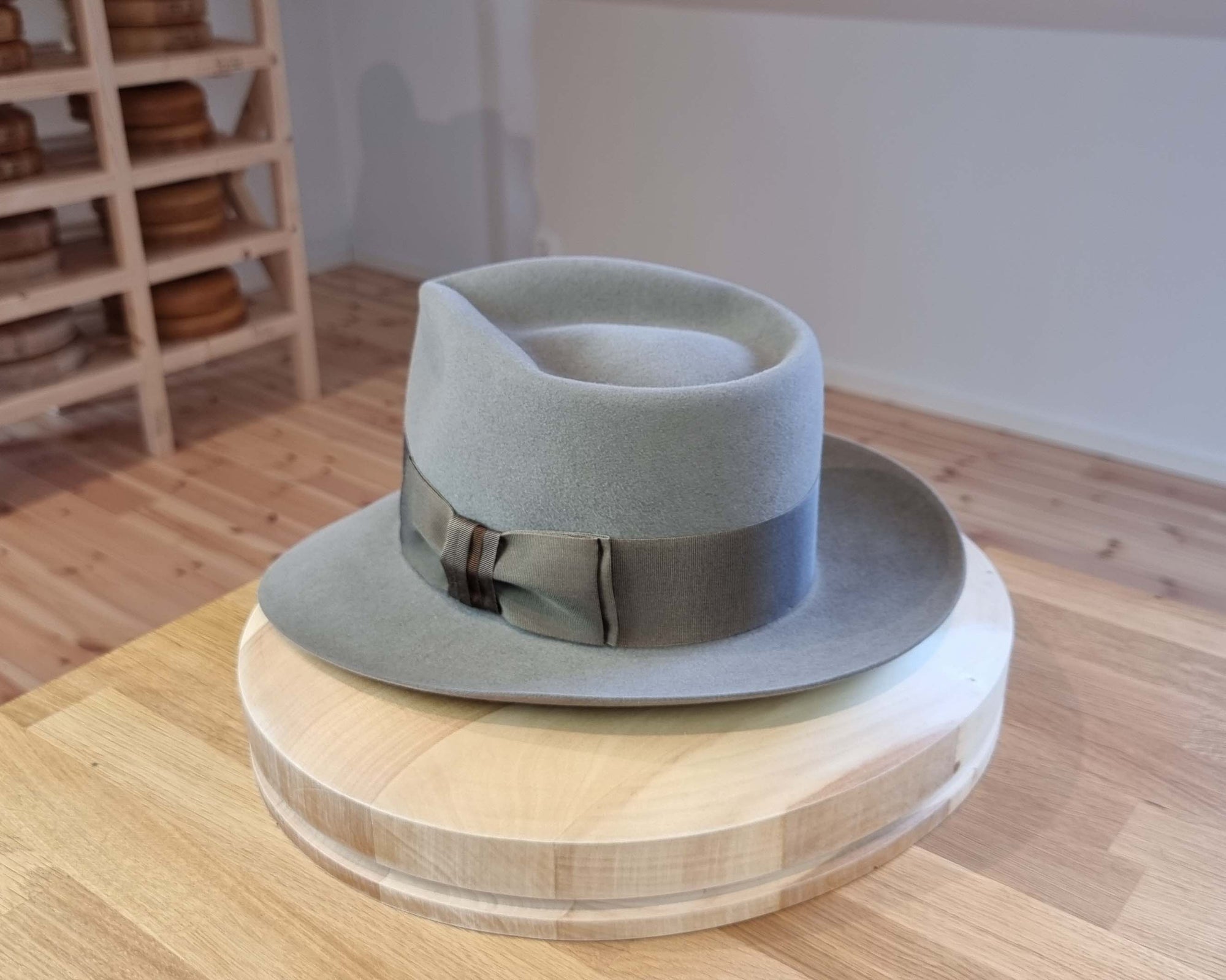 WHIPPET FEDORA | DELUXE RABBIT & HARE BLEND | STONE COLOR | SIZE 58, US 7 1/4