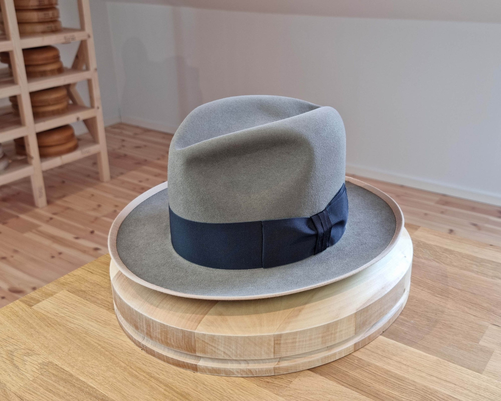 CAGNEY FEDORA | STONE COLOR | 50X BEAVER BLEND | SIZE 61, US 7 5/8