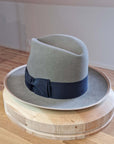 CAGNEY FEDORA | STONE COLOR | 50X BEAVER BLEND | SIZE 61, US 7 5/8