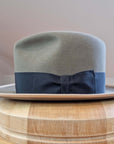 CAGNEY FEDORA | STONE COLOR | 50X BEAVER BLEND | SIZE 61, US 7 5/8