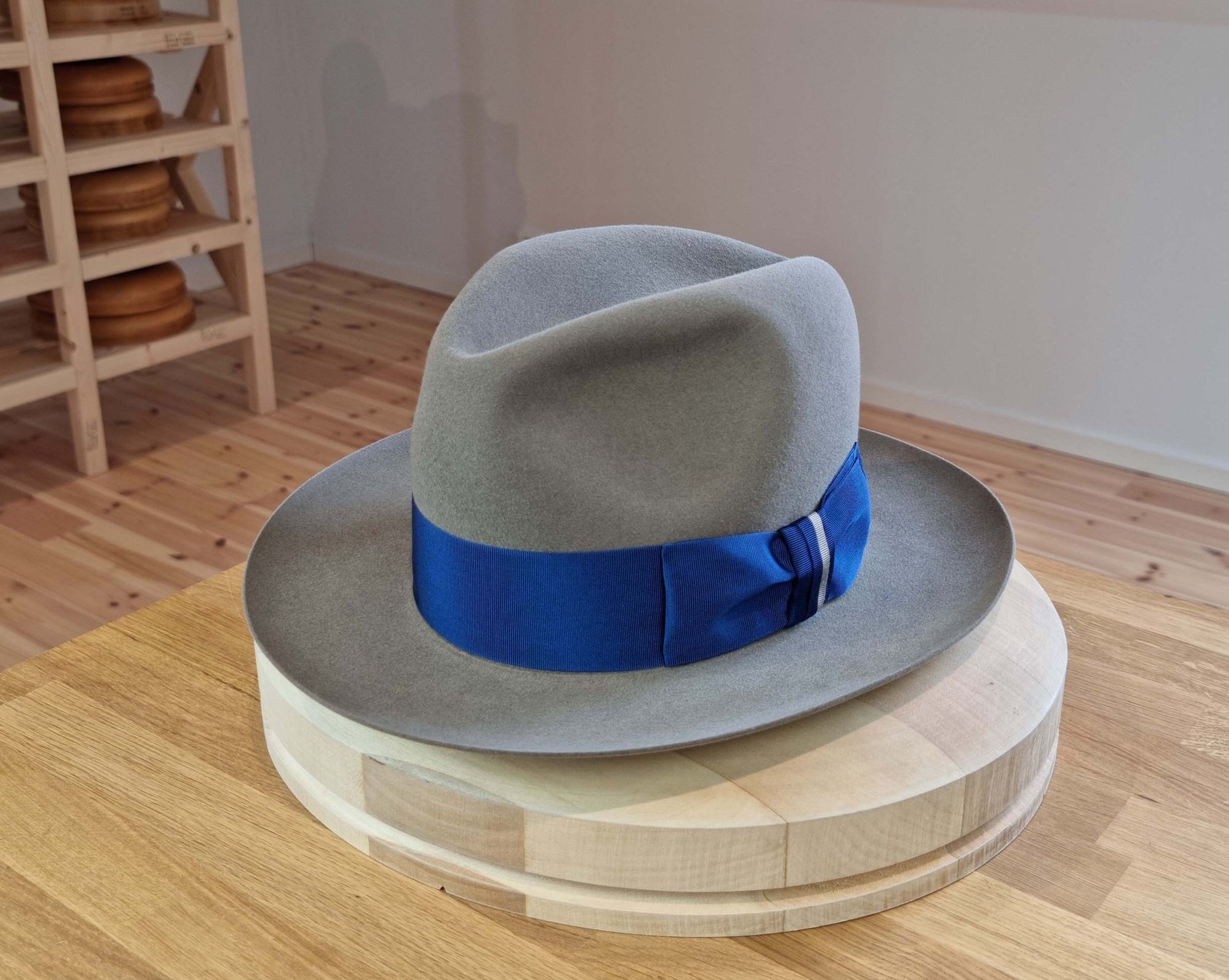 CAGNEY FEDORA | RABBIT & HARE DELUXE BLEND | STONE COLOR | SIZE 60, US 7 1/2