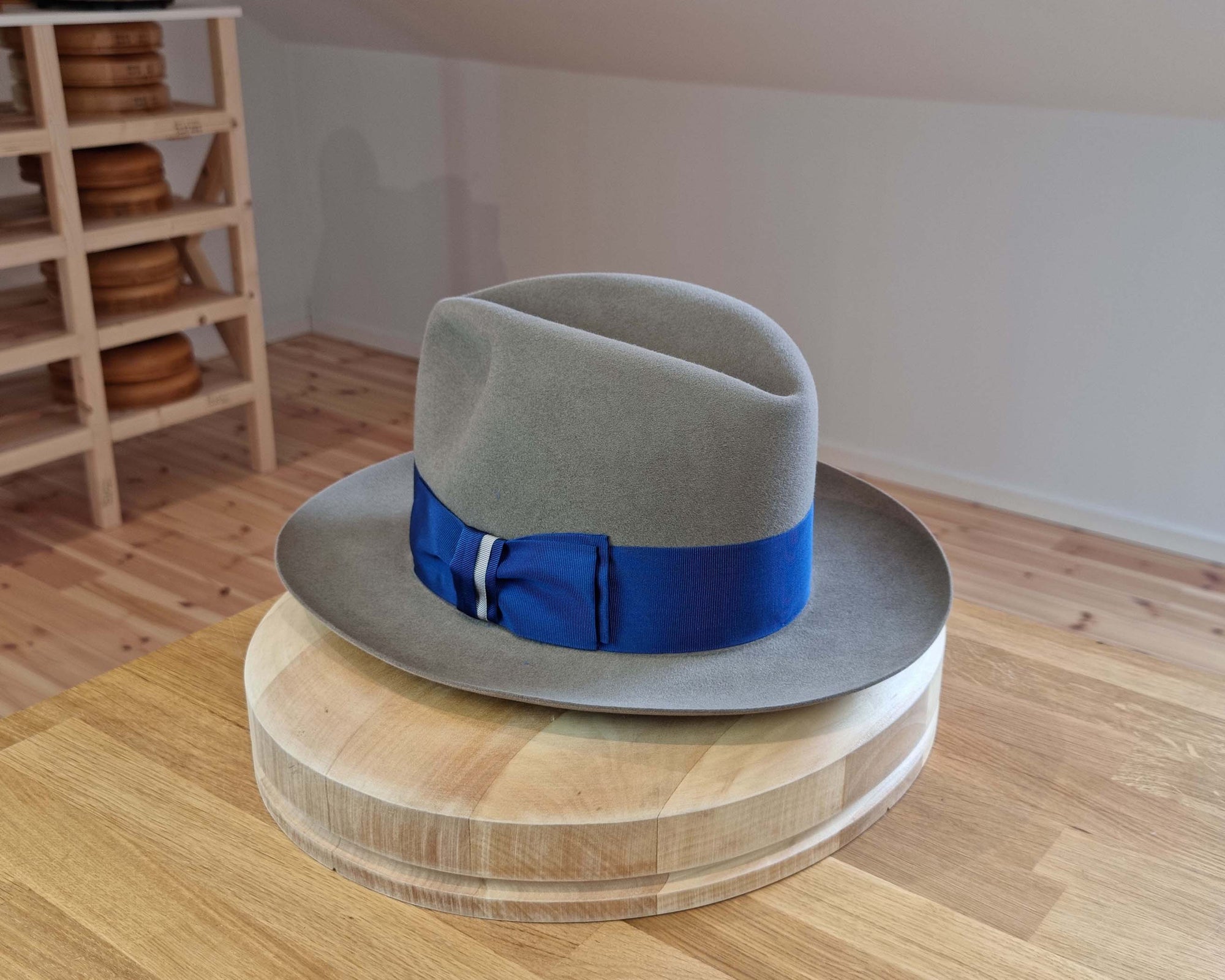 CAGNEY FEDORA | RABBIT & HARE DELUXE BLEND | STONE COLOR | SIZE 60, US 7 1/2