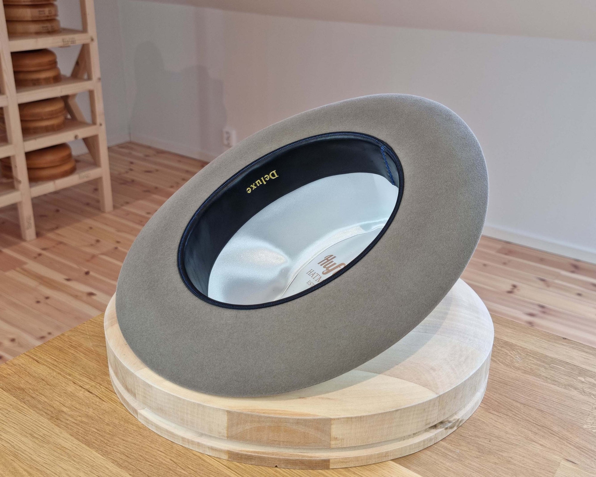 CAGNEY FEDORA | RABBIT & HARE DELUXE BLEND | STONE COLOR | SIZE 60, US 7 1/2