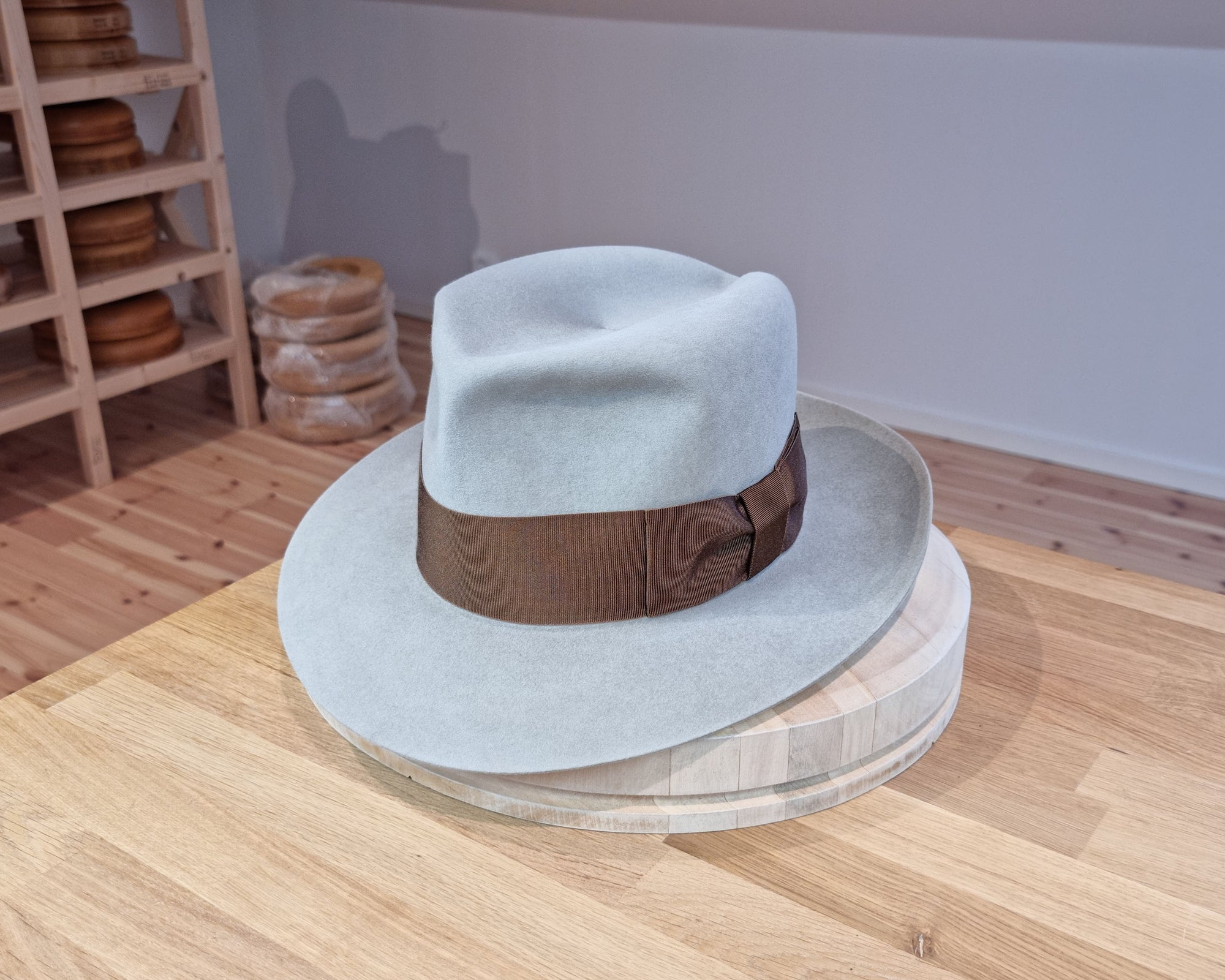 LEIFUR Lucky FEDORA | 50X BEAVER BLEND | DOVE GRAY COLOR | SIZE 59, US 7 3/8