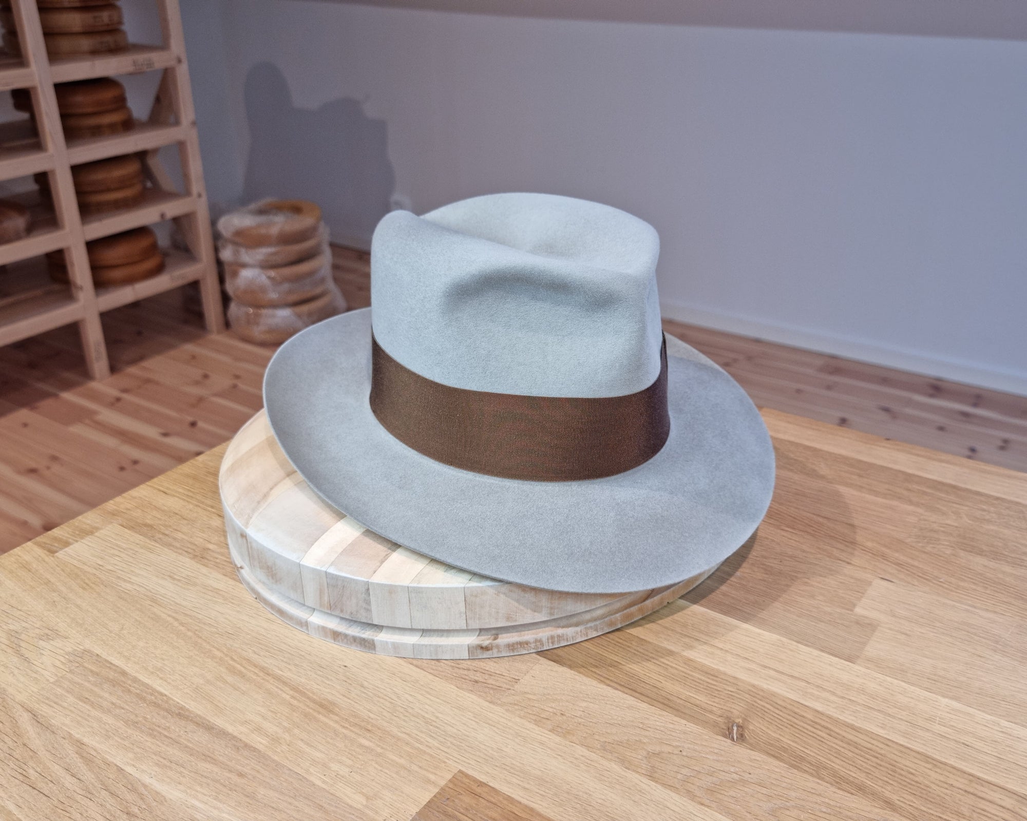 LEIFUR Lucky FEDORA | 50X BEAVER BLEND | DOVE GRAY COLOR | SIZE 59, US 7 3/8
