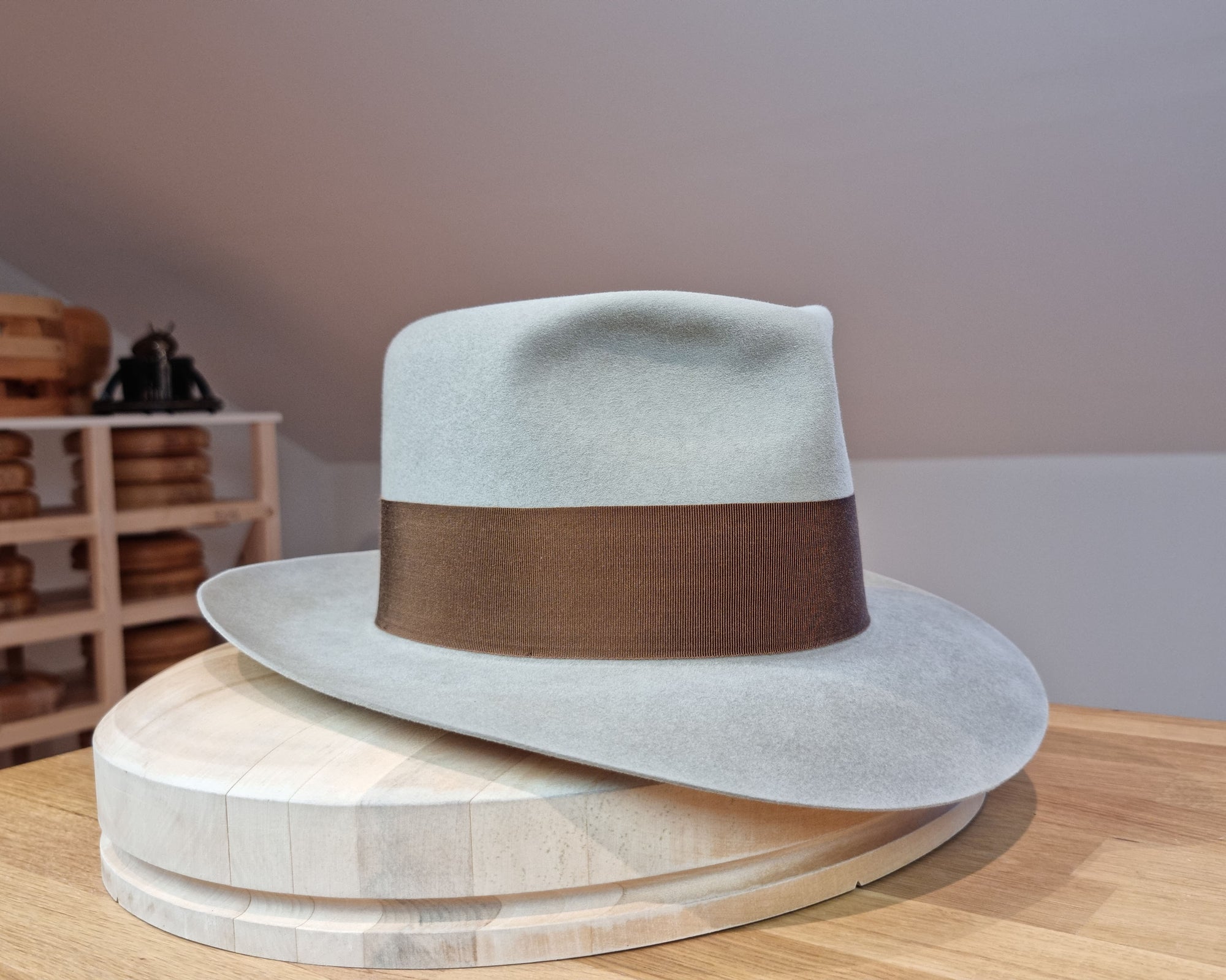 LEIFUR Lucky FEDORA | 50X BEAVER BLEND | DOVE GRAY COLOR | SIZE 59, US 7 3/8