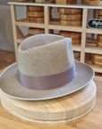 CAGNEY FEDORA | 100X BEAVER | NATURAL COLOR | SIZE 59, US 7 3/8