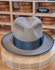 CAGNEY FEDORA | 50X BEAVER BLEND | STONE COLOR | SIZE 61, US 7 5/8