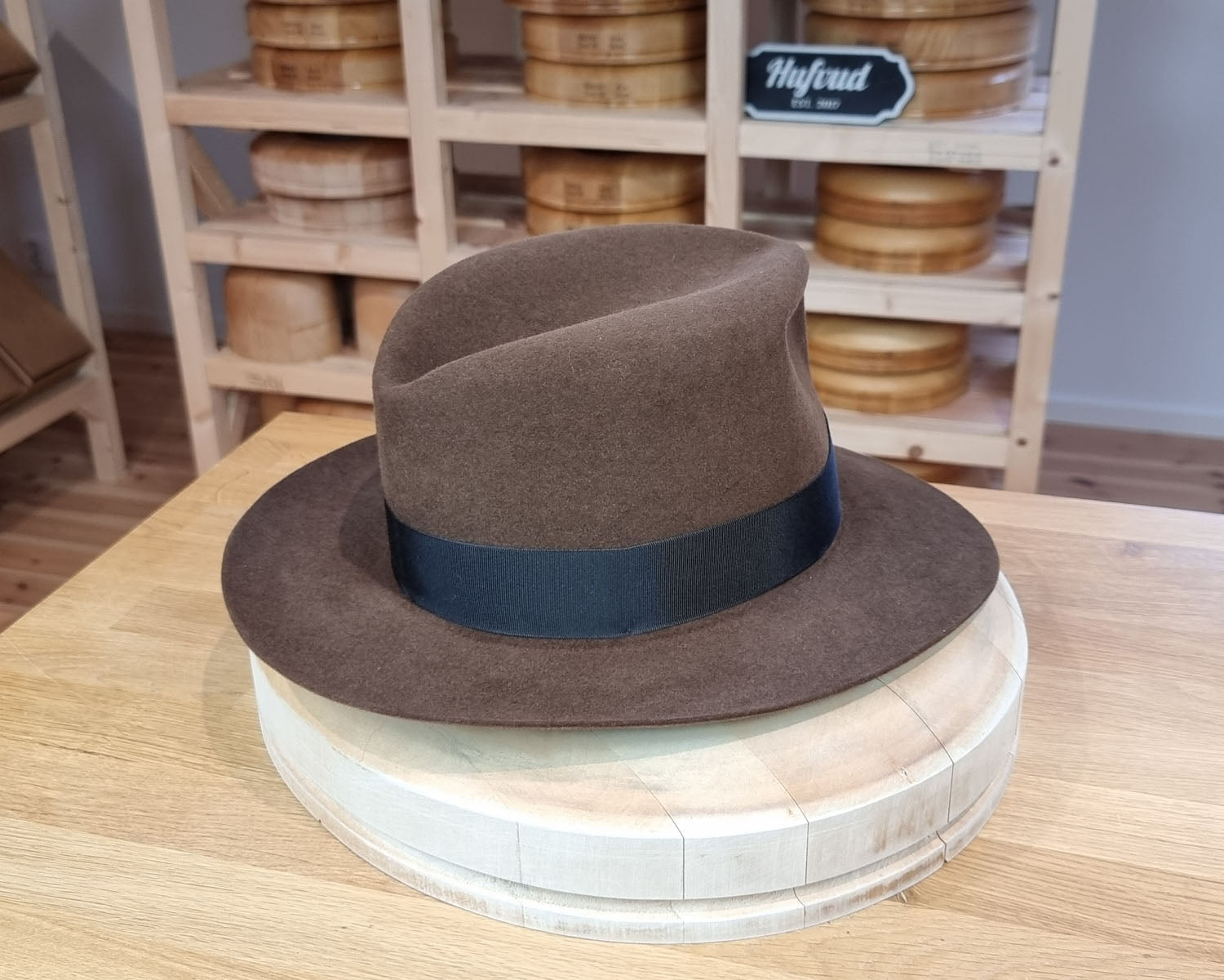 LEIFUR Lucky FEDORA | RABBIT & HARE DELUXE BLEND | SABLE BROWN | SIZE 58, US 7 1/4
