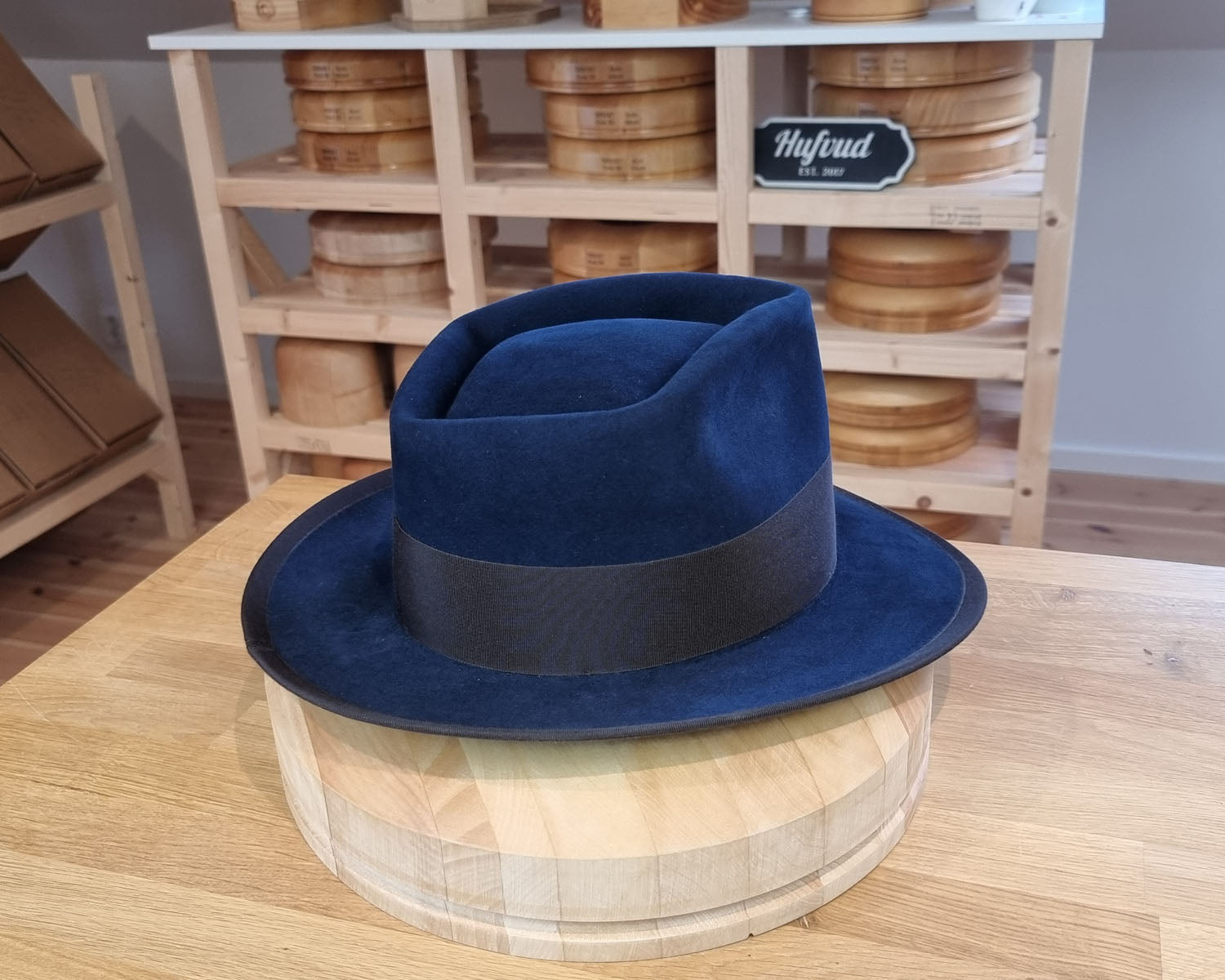 BOGART Maltese Falcon FEDORA | 100X NUTRIA | MIDNIGHT BLUE | SIZE 61, US 7 5/8