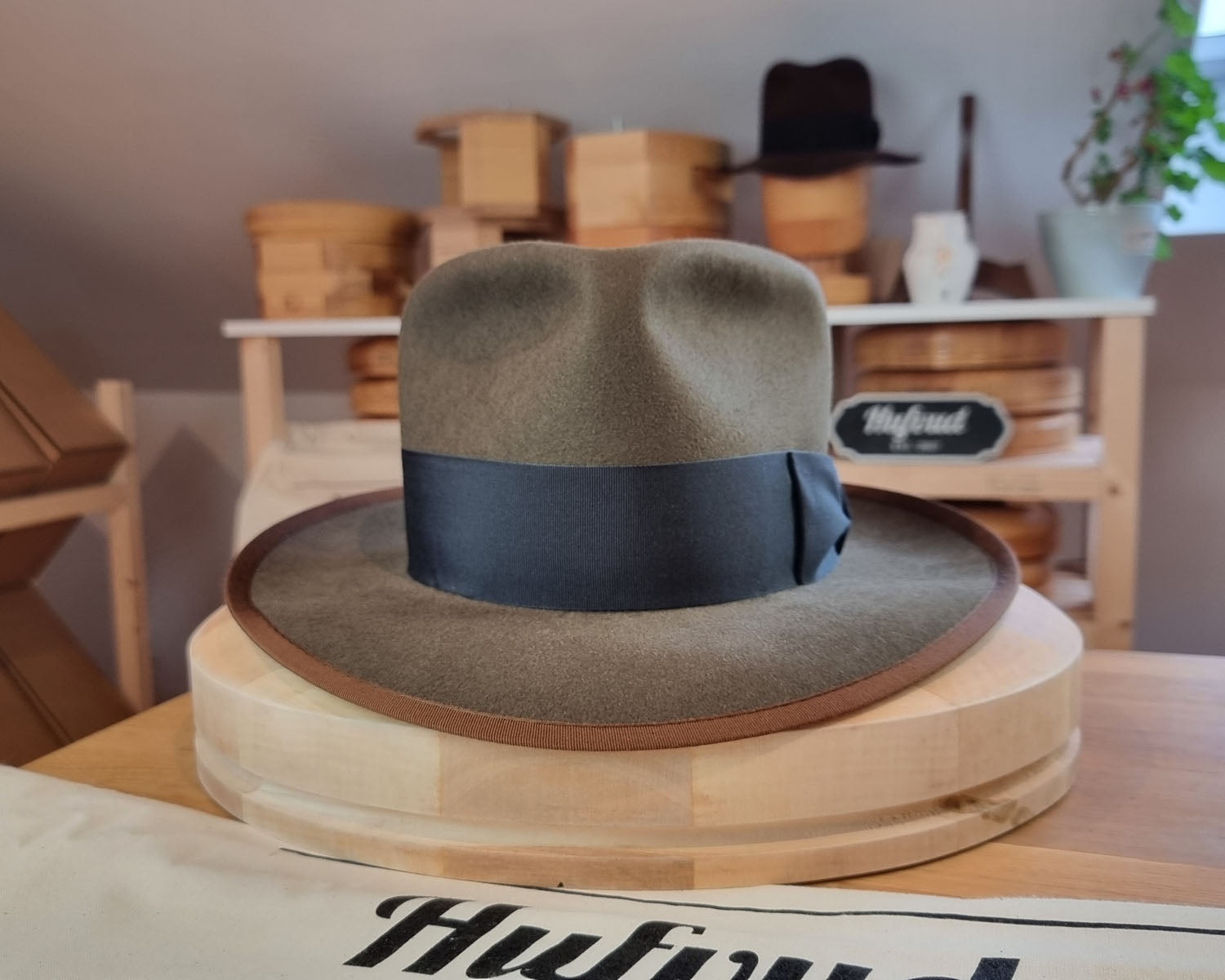 WHIPPET FEDORA | BEAVER FIFTY | OLIVE GREEN COLOR | SIZE 60, US 7 1/2