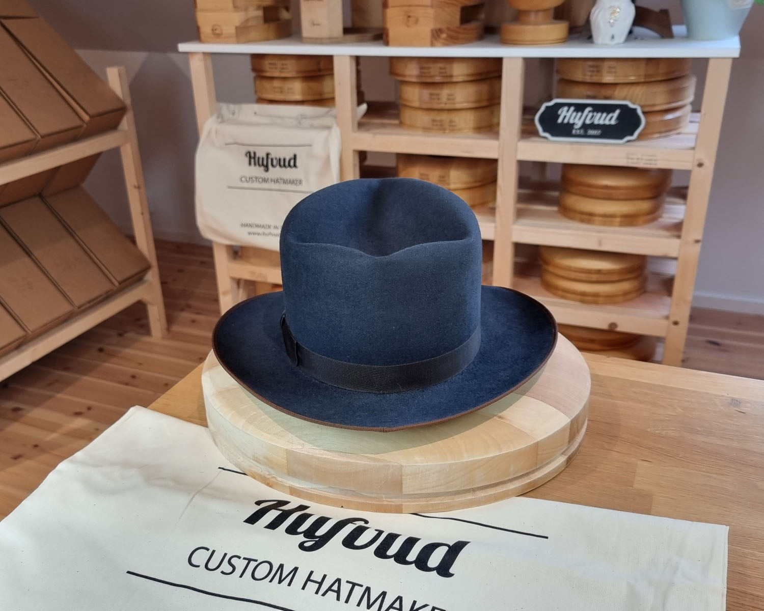 PLAYBOY FEDORA | BEAVER FIFTY | STEEL COLOR | SIZE 62, US 7 3/4