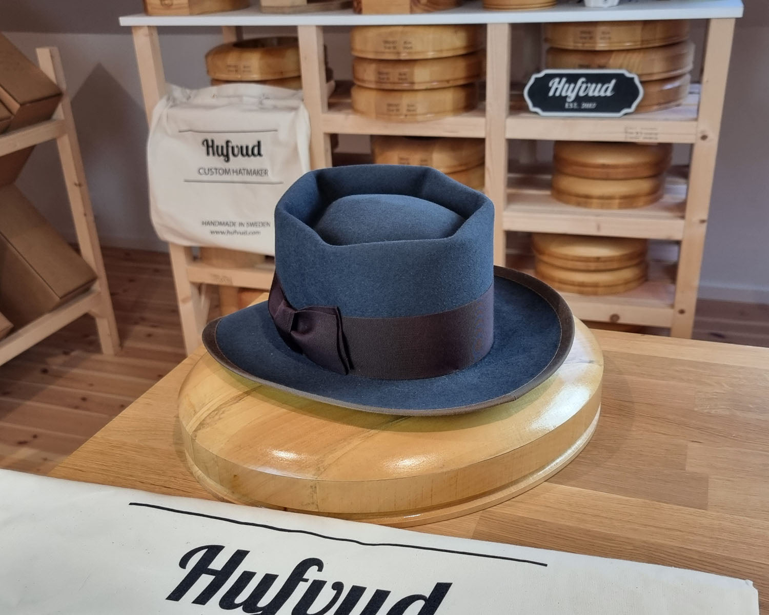 HAT OF THE YEAR: Mr Soft Touch Bash | RABBIT & HARE DELUXE BLEND | OCEAN COLOR | LONG OVAL | SIZE 57, US 7 1/8