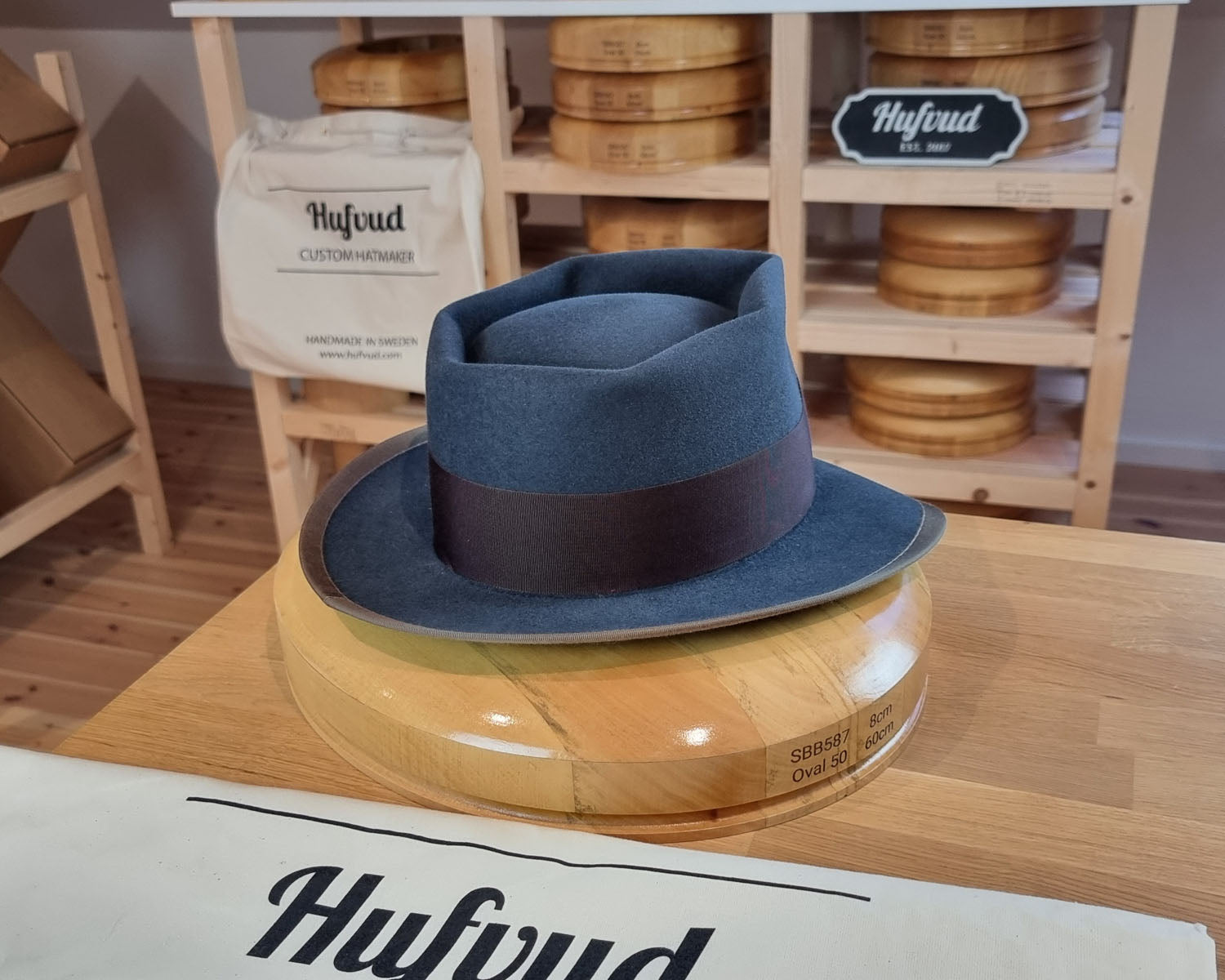 HAT OF THE YEAR: Mr Soft Touch Bash | RABBIT & HARE DELUXE BLEND | OCEAN COLOR | LONG OVAL | SIZE 57, US 7 1/8