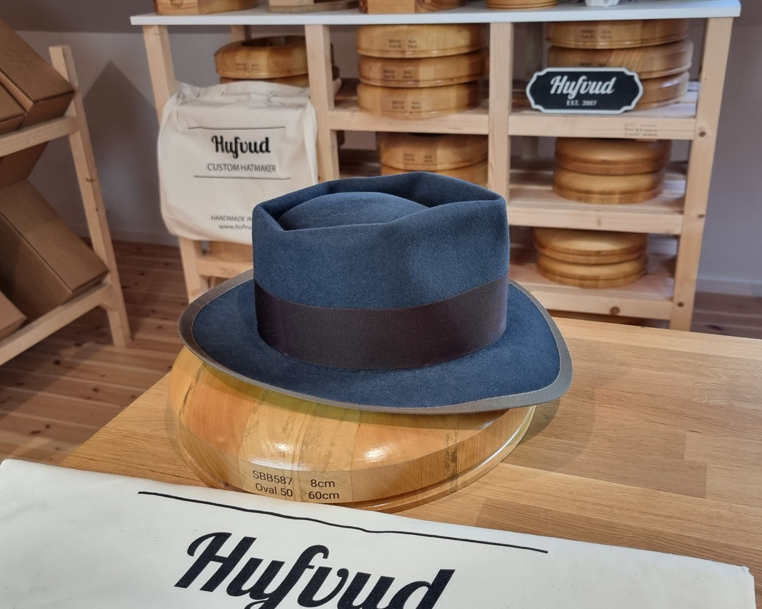 HAT OF THE YEAR: Mr Soft Touch Bash | RABBIT & HARE DELUXE BLEND | OCEAN COLOR | LONG OVAL | SIZE 57, US 7 1/8