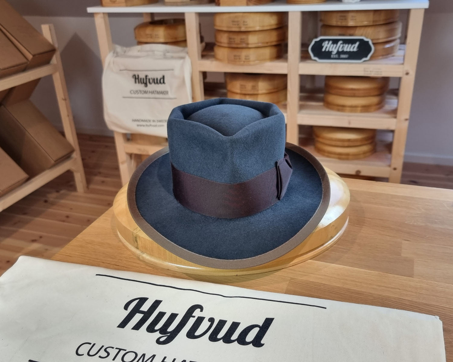 HAT OF THE YEAR: Mr Soft Touch Bash | RABBIT & HARE DELUXE BLEND | OCEAN COLOR | LONG OVAL | SIZE 57, US 7 1/8