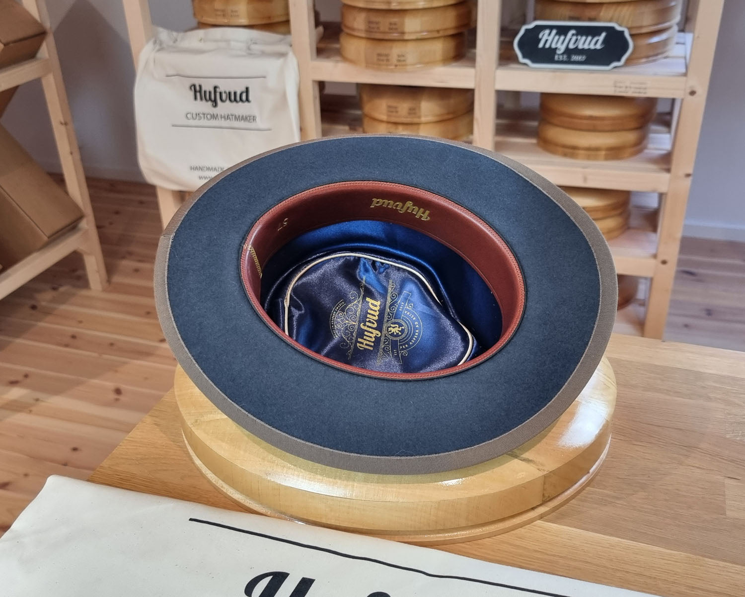 HAT OF THE YEAR: Mr Soft Touch Bash | RABBIT & HARE DELUXE BLEND | OCEAN COLOR | LONG OVAL | SIZE 57, US 7 1/8