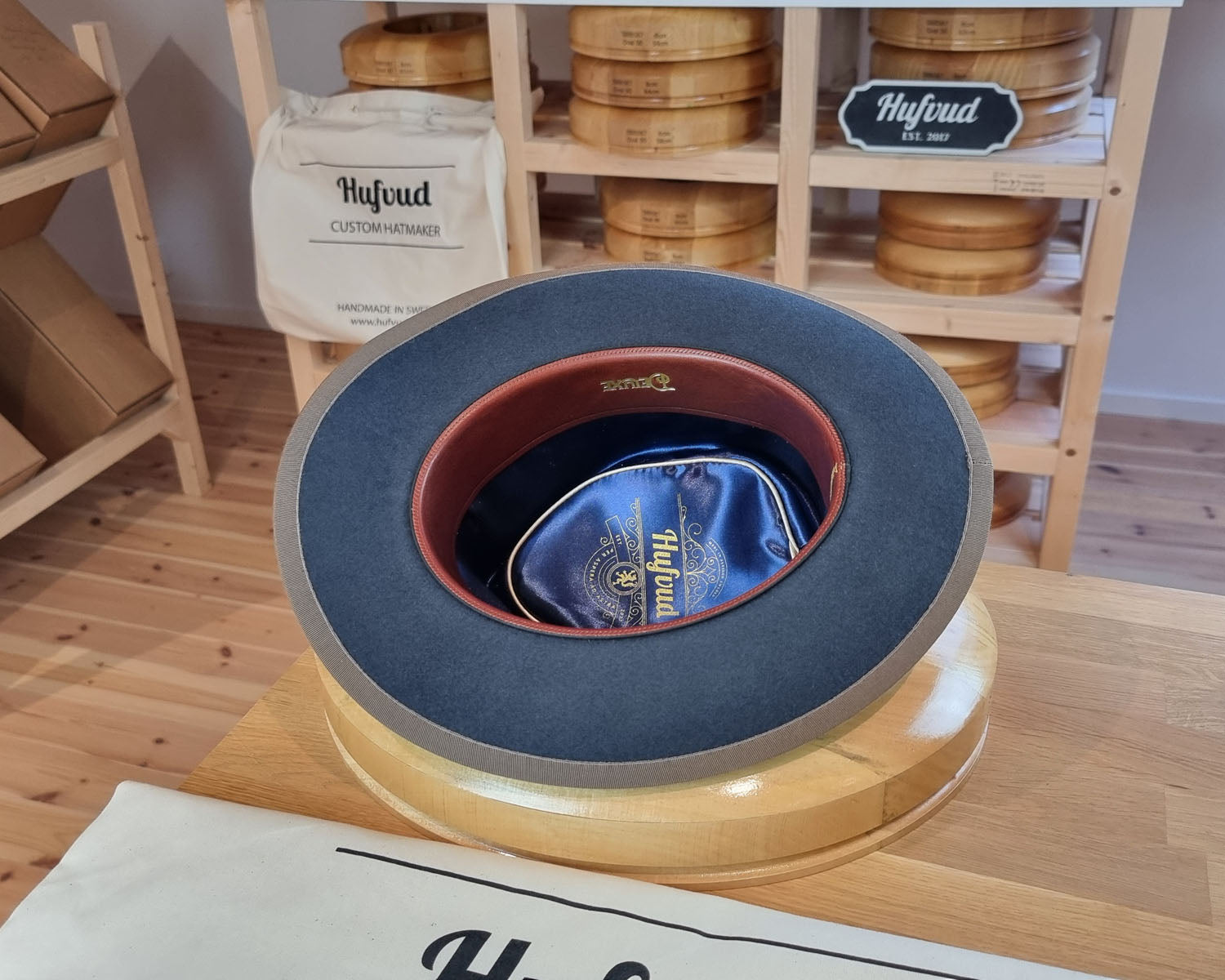 HAT OF THE YEAR: Mr Soft Touch Bash | RABBIT & HARE DELUXE BLEND | OCEAN COLOR | LONG OVAL | SIZE 57, US 7 1/8