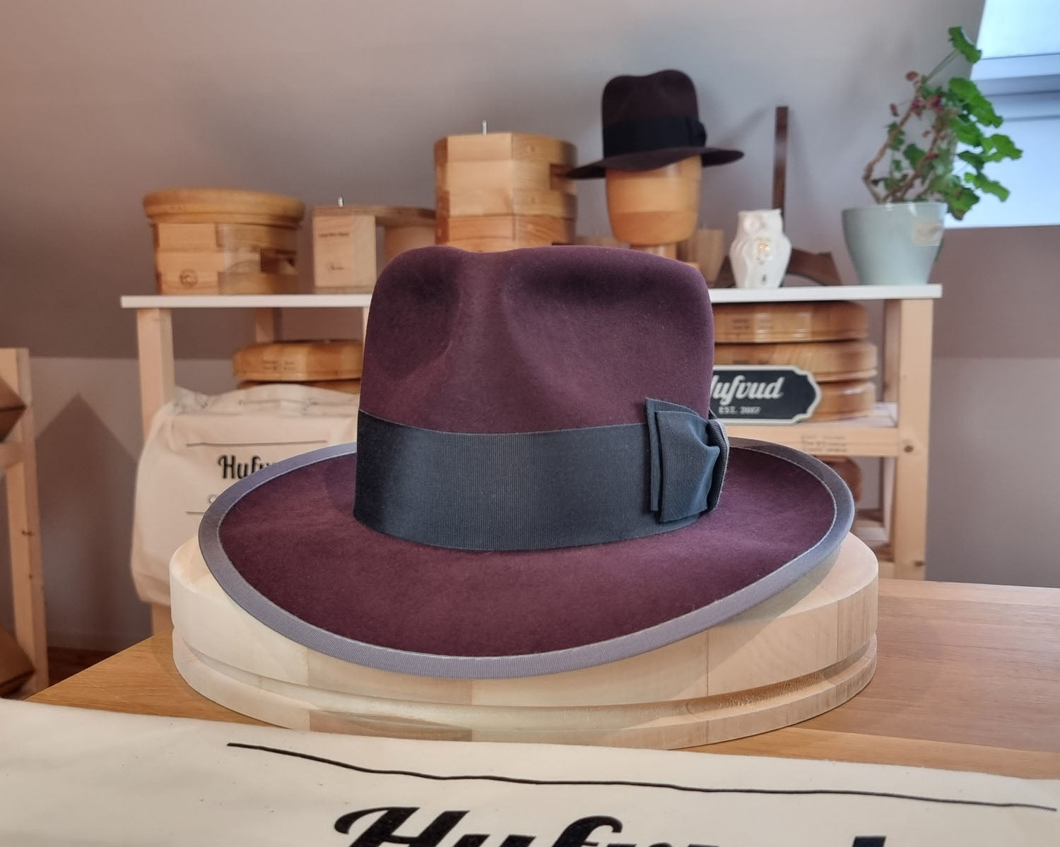 WHIPPET FEDORA | LIMITED EDITION | BEAVER HUNDRED | PLUM COLOR | SIZE 60, US 7 1/2
